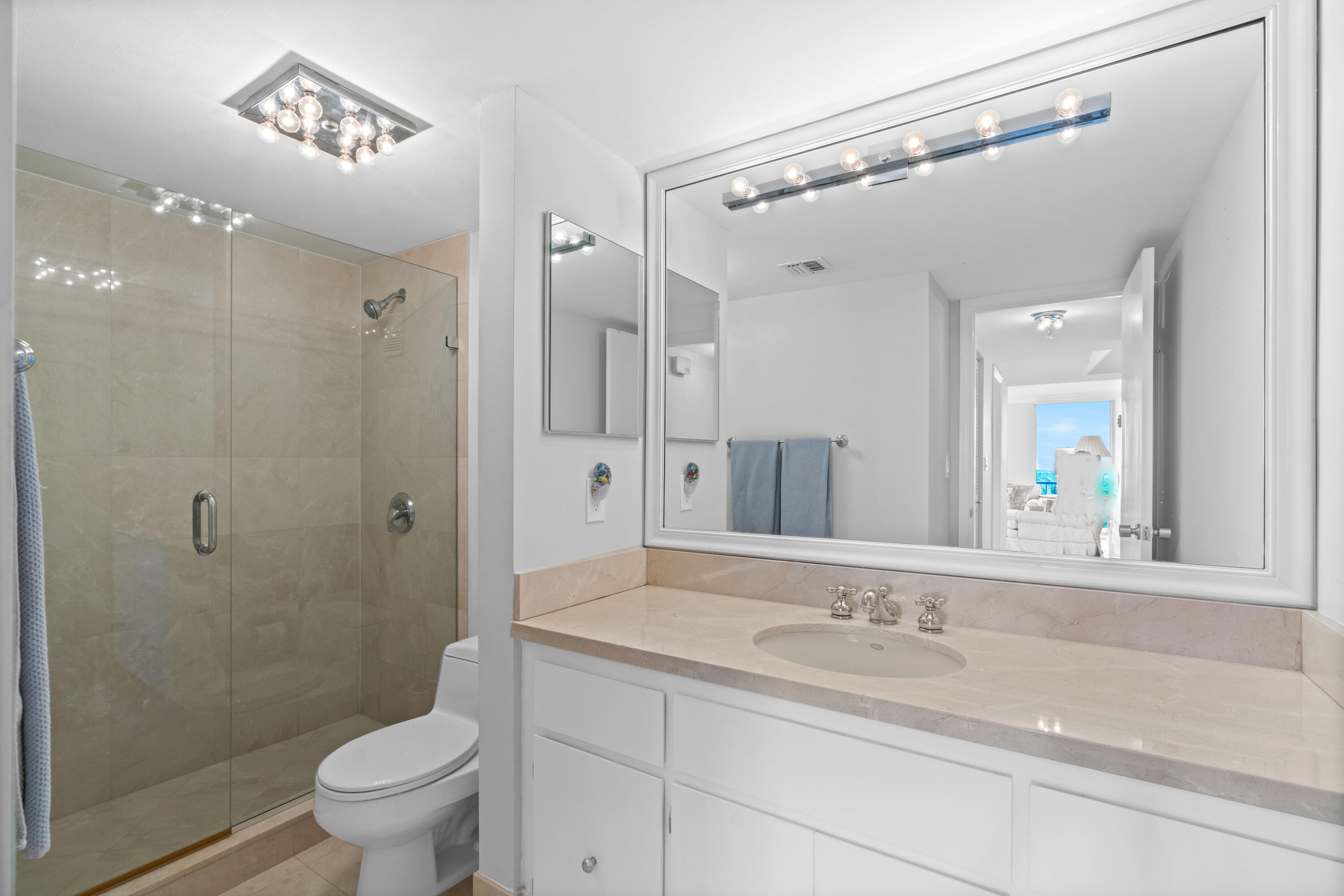 5550 N Ocean Drive 5c Property Photo 22