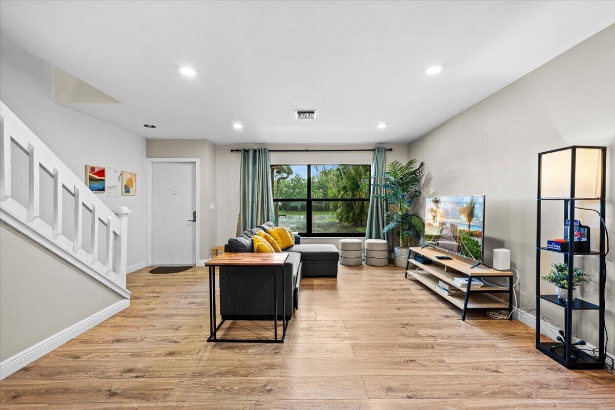 1602 Montauk Drive Property Photo 1