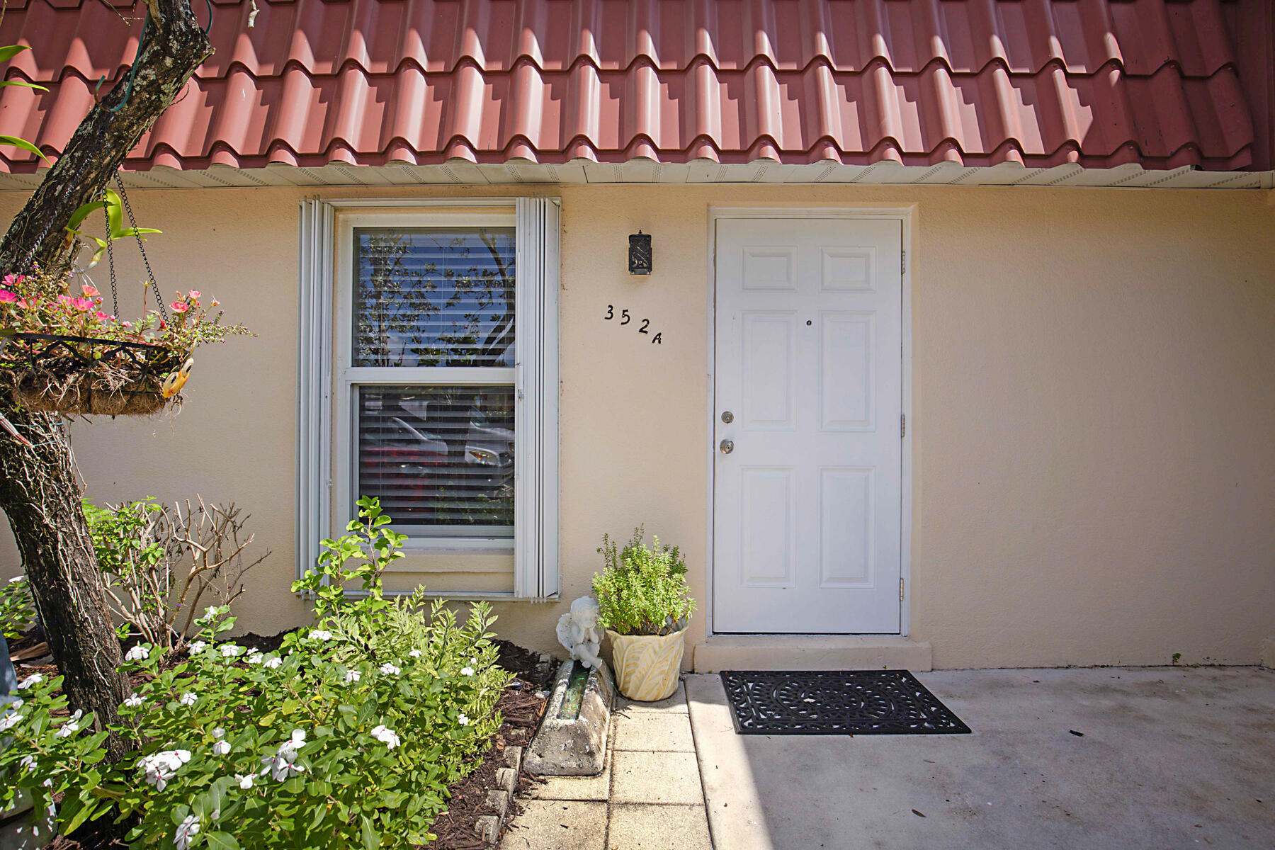 352 Covered Bridge Boulevard A Property Photo 2