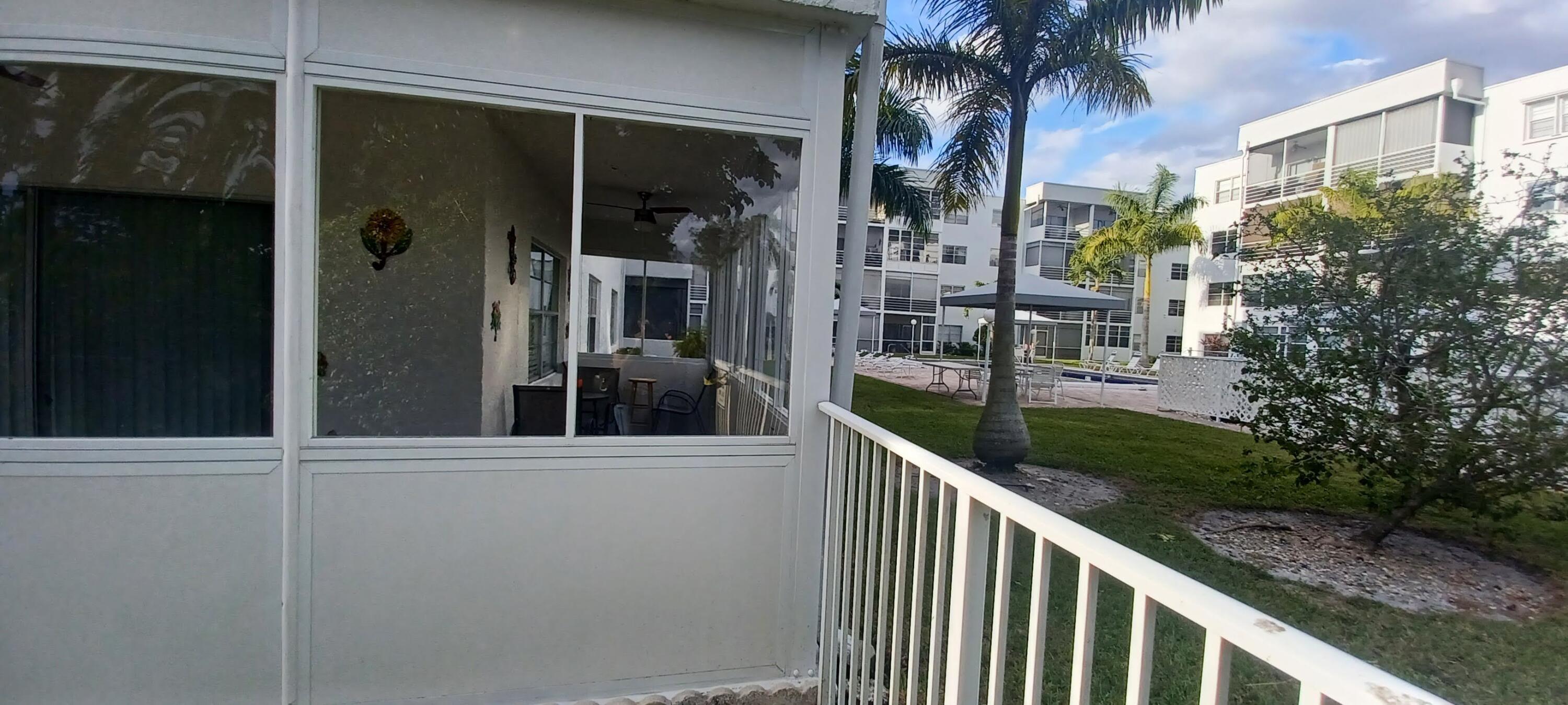 2998 E Sunrise Lakes Drive E 121 Property Photo 4