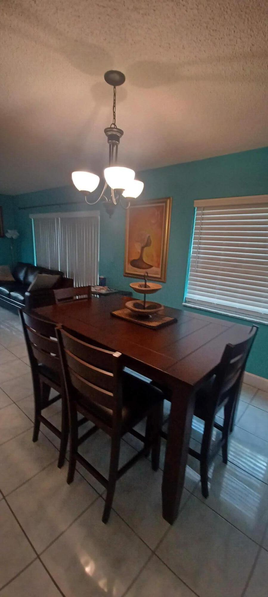 2998 E Sunrise Lakes Drive E 121 Property Photo 8