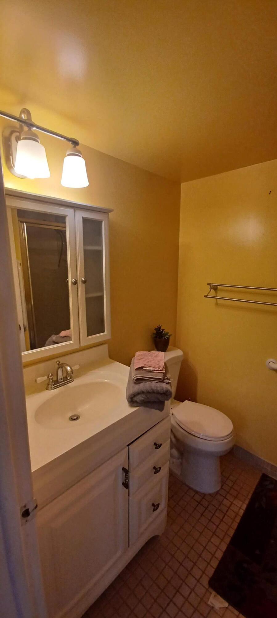 2998 E Sunrise Lakes Drive E 121 Property Photo 23