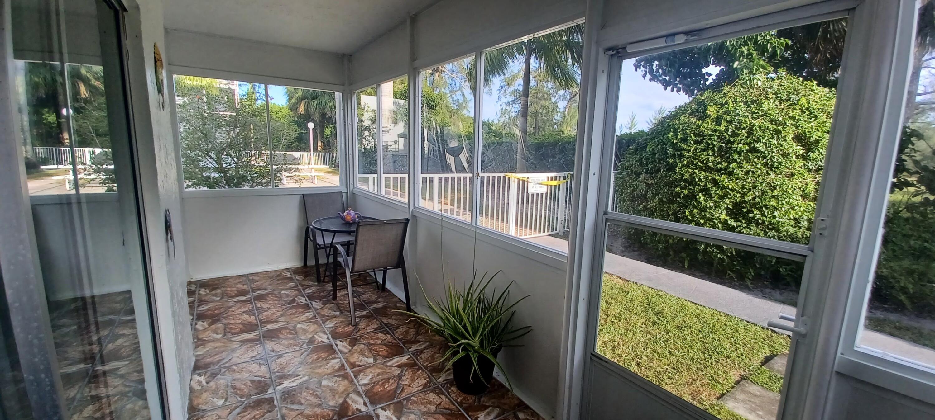 2998 E Sunrise Lakes Drive E 121 Property Photo 24