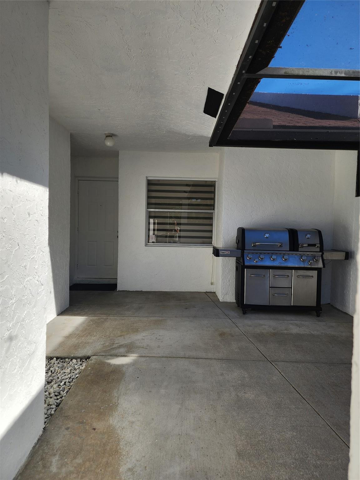 9020 Nw 60th Street Property Photo 3