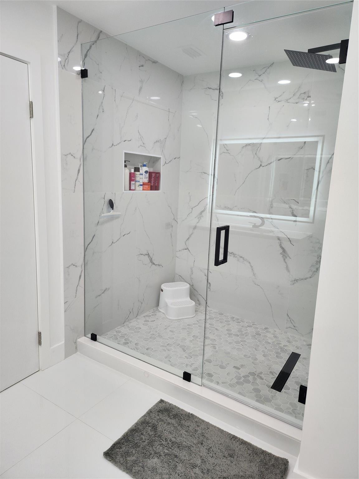 9020 Nw 60th Street Property Photo 17