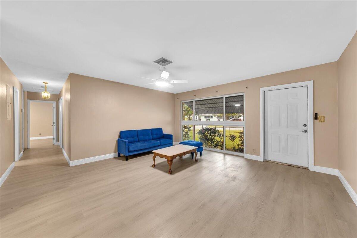 2080 Sw 38th Avenue Property Photo 5