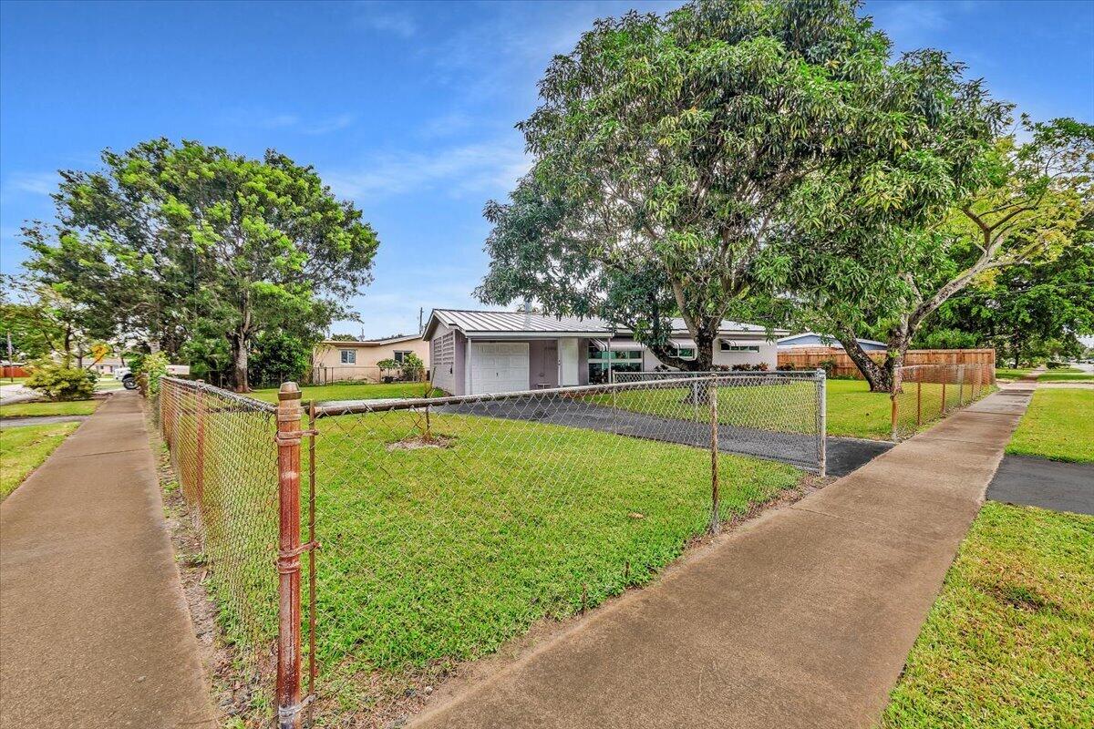 2080 Sw 38th Avenue Property Photo 44
