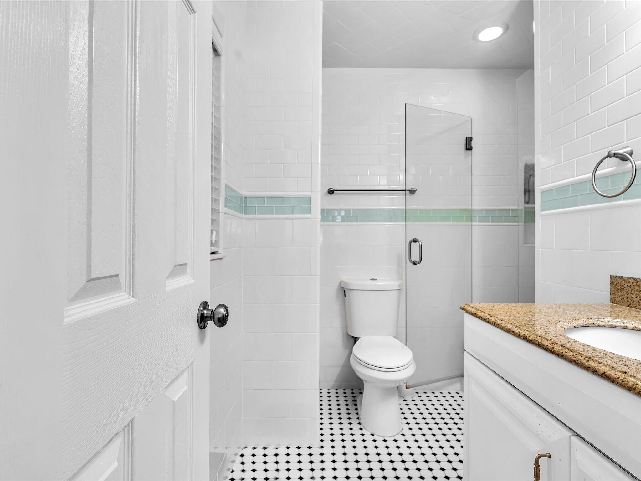 11 Forest Hills Lane Property Photo 33