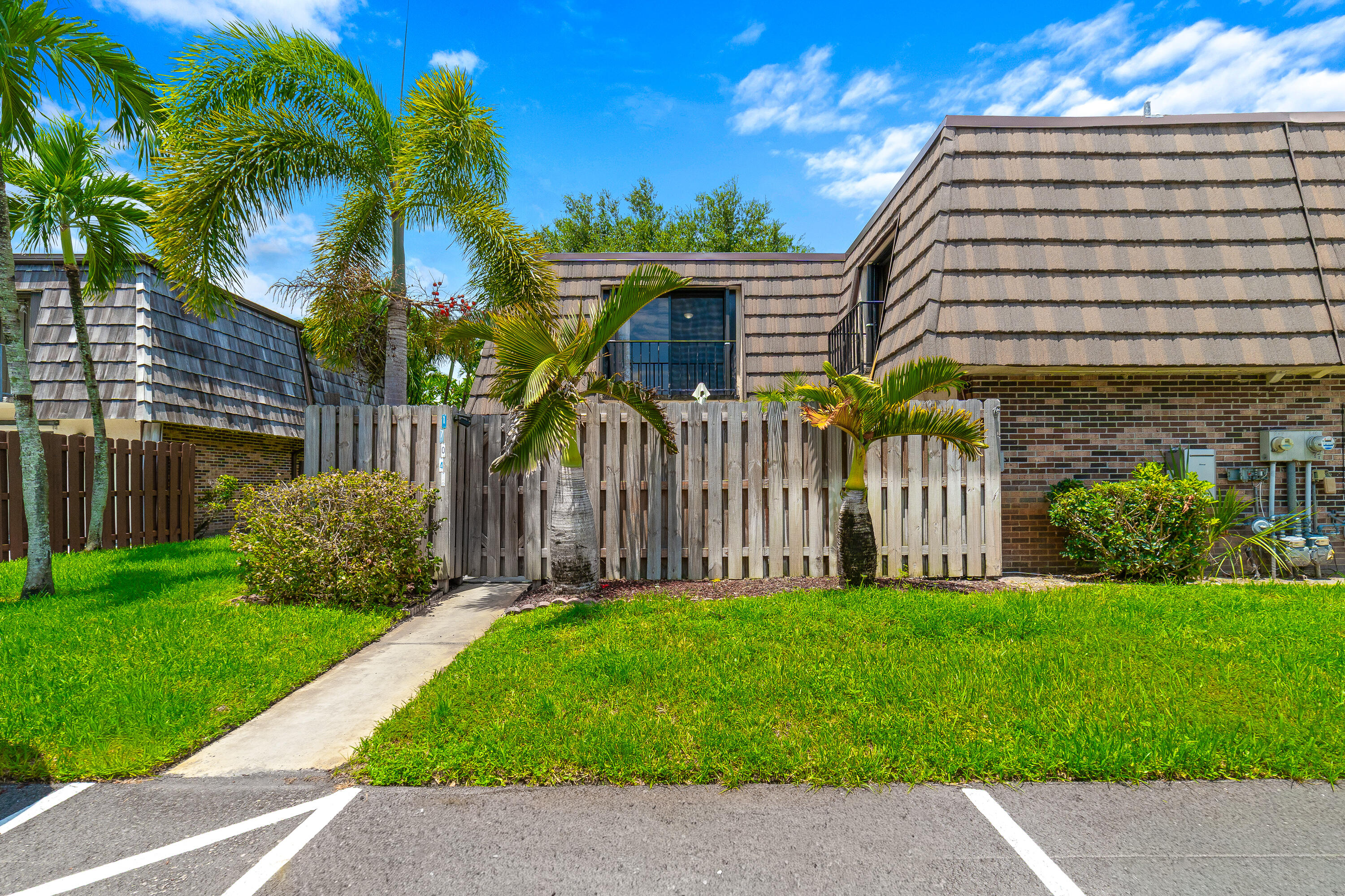 1704 Forest Lakes Circle A Property Photo 2