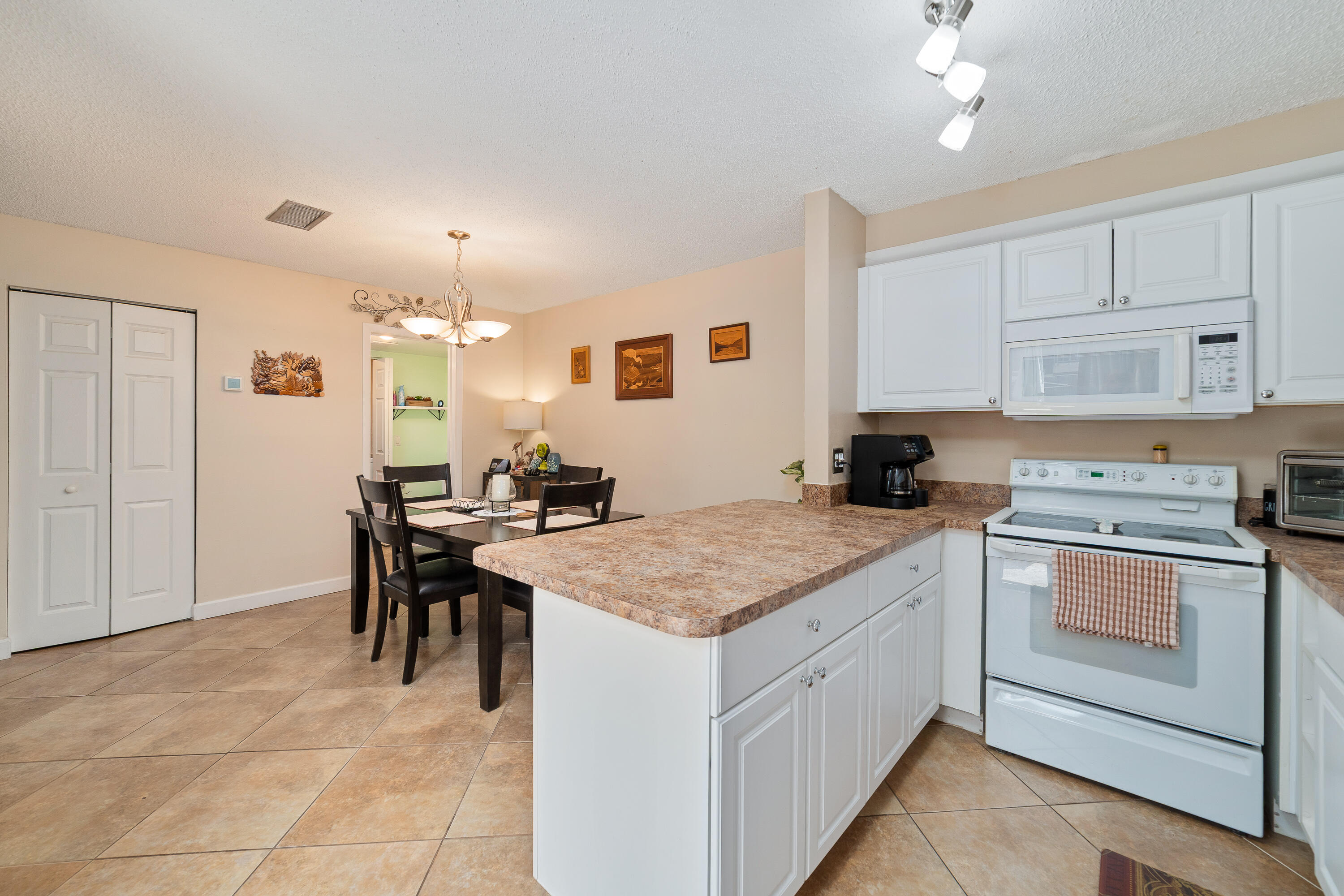 1704 Forest Lakes Circle A Property Photo 17