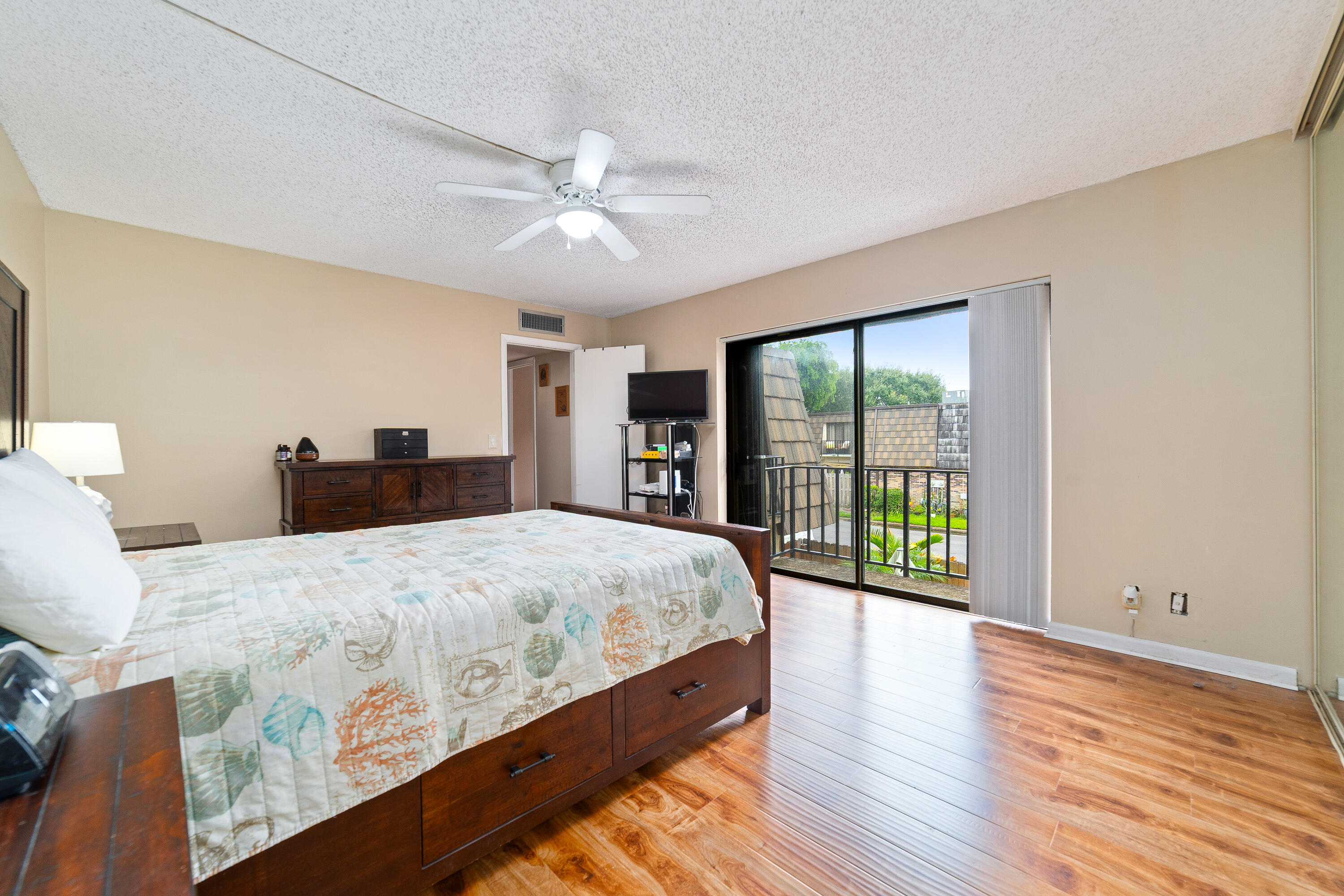 1704 Forest Lakes Circle A Property Photo 25