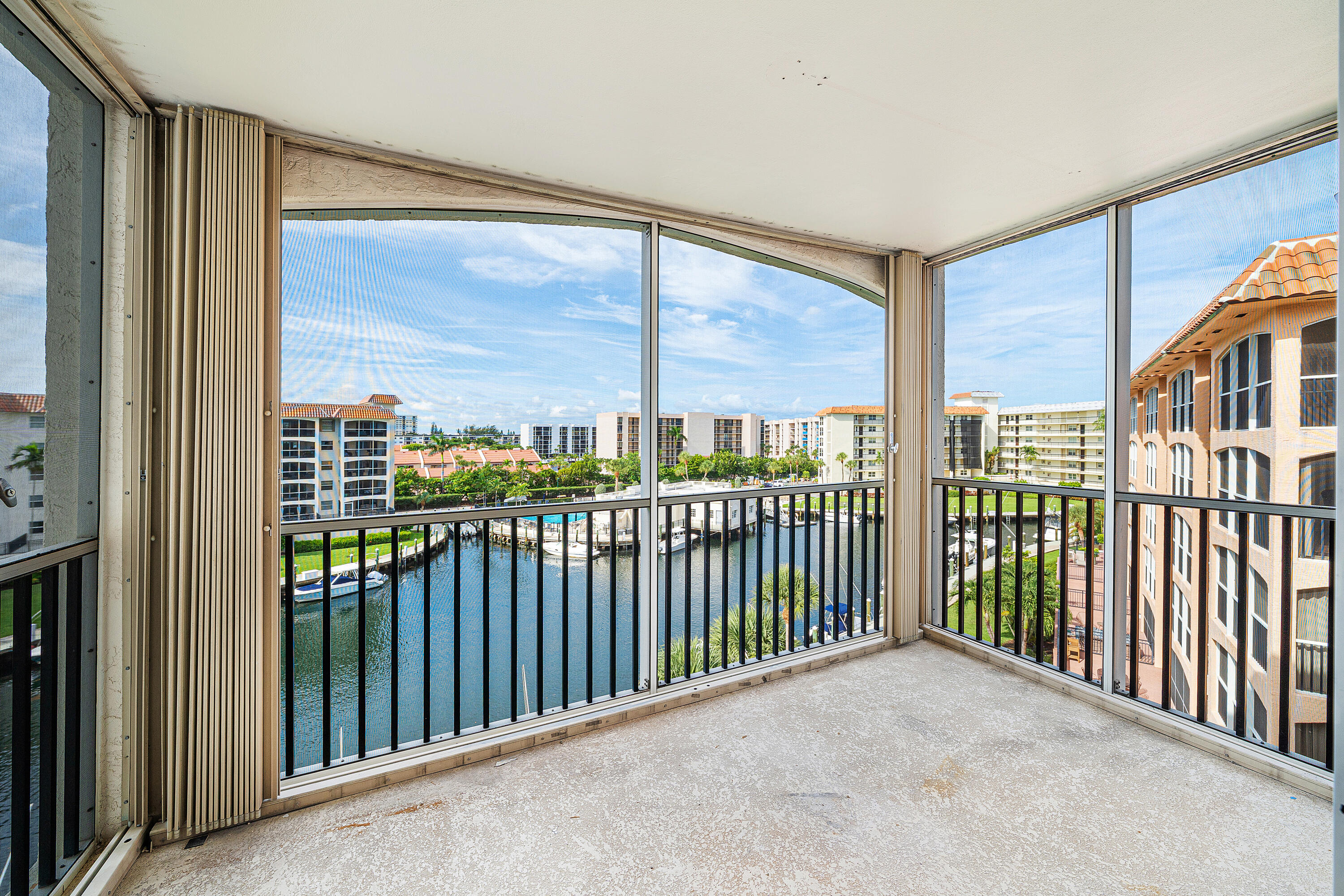 2871 N Ocean Boulevard F425 Property Photo 13