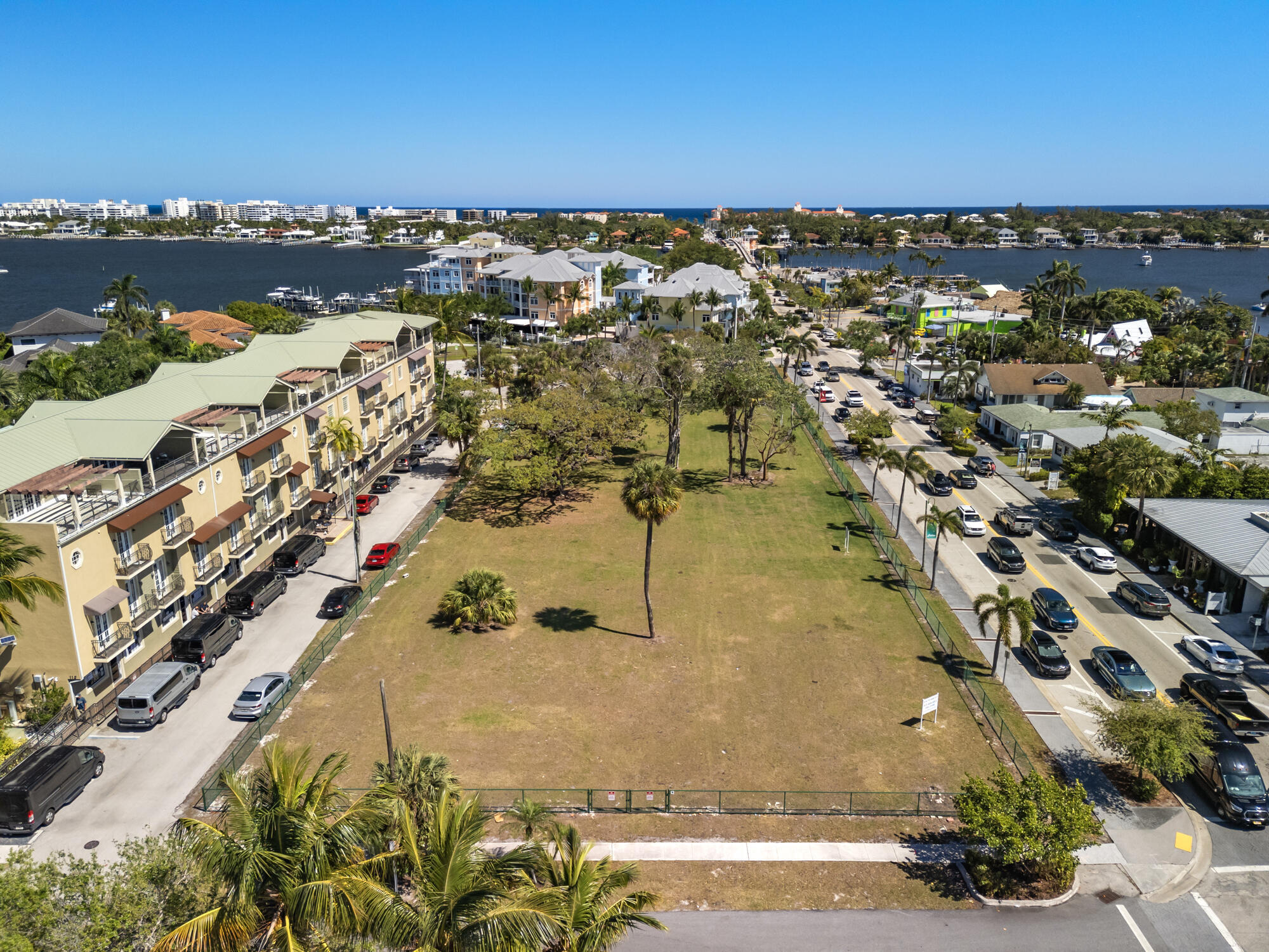 201 E Ocean Avenue Property Photo 2