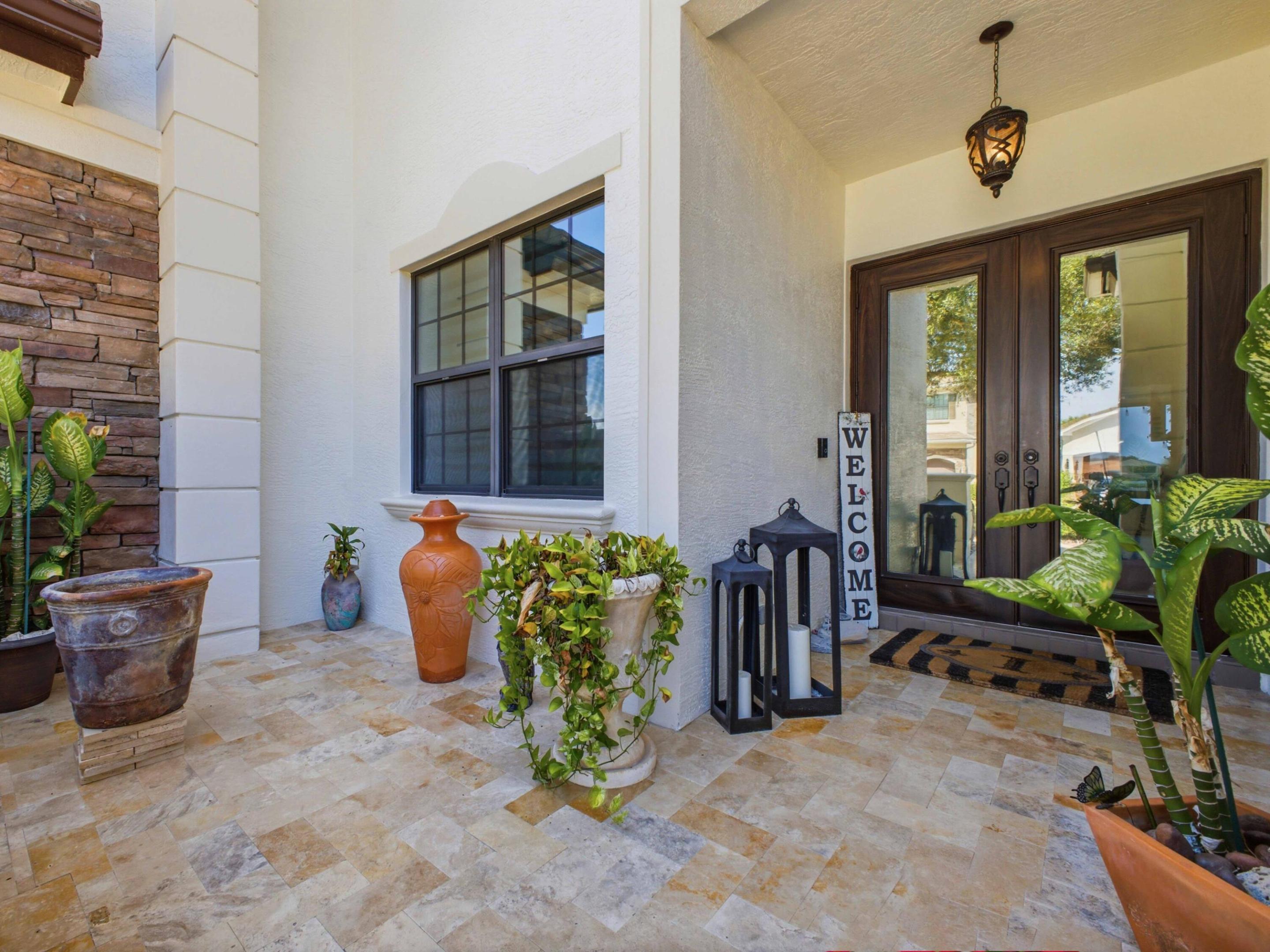 9517 Equus Circle Property Photo 4