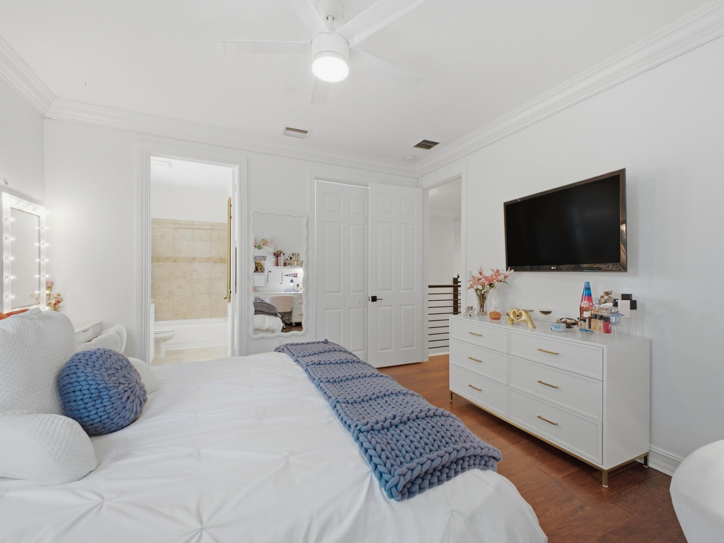9517 Equus Circle Property Photo 33