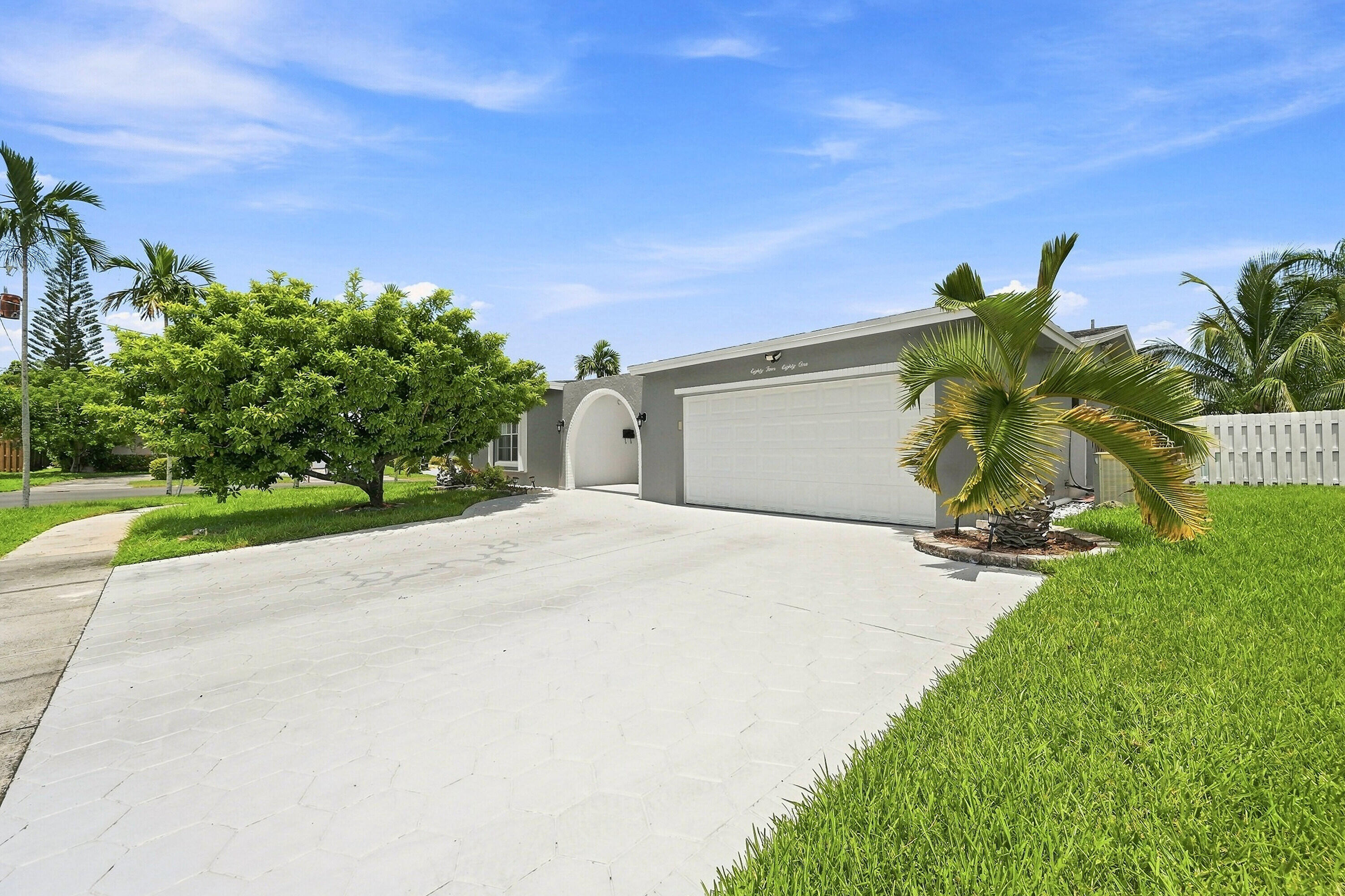 8481 Nw 24th Street Property Photo 3