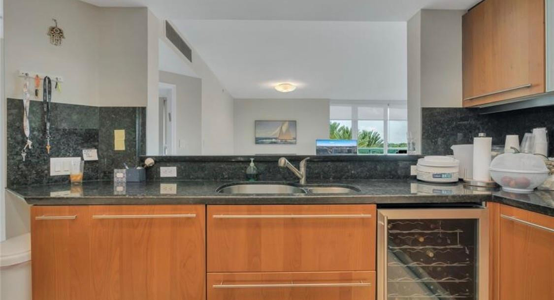 9401 Collins Avenue 402 Property Photo 12