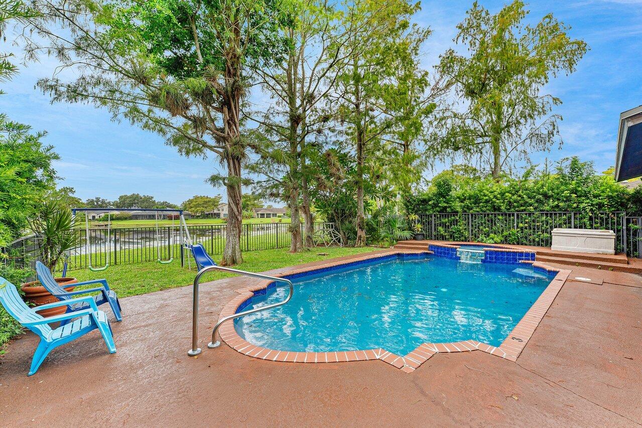 1726 Treehaven Court Property Photo 3