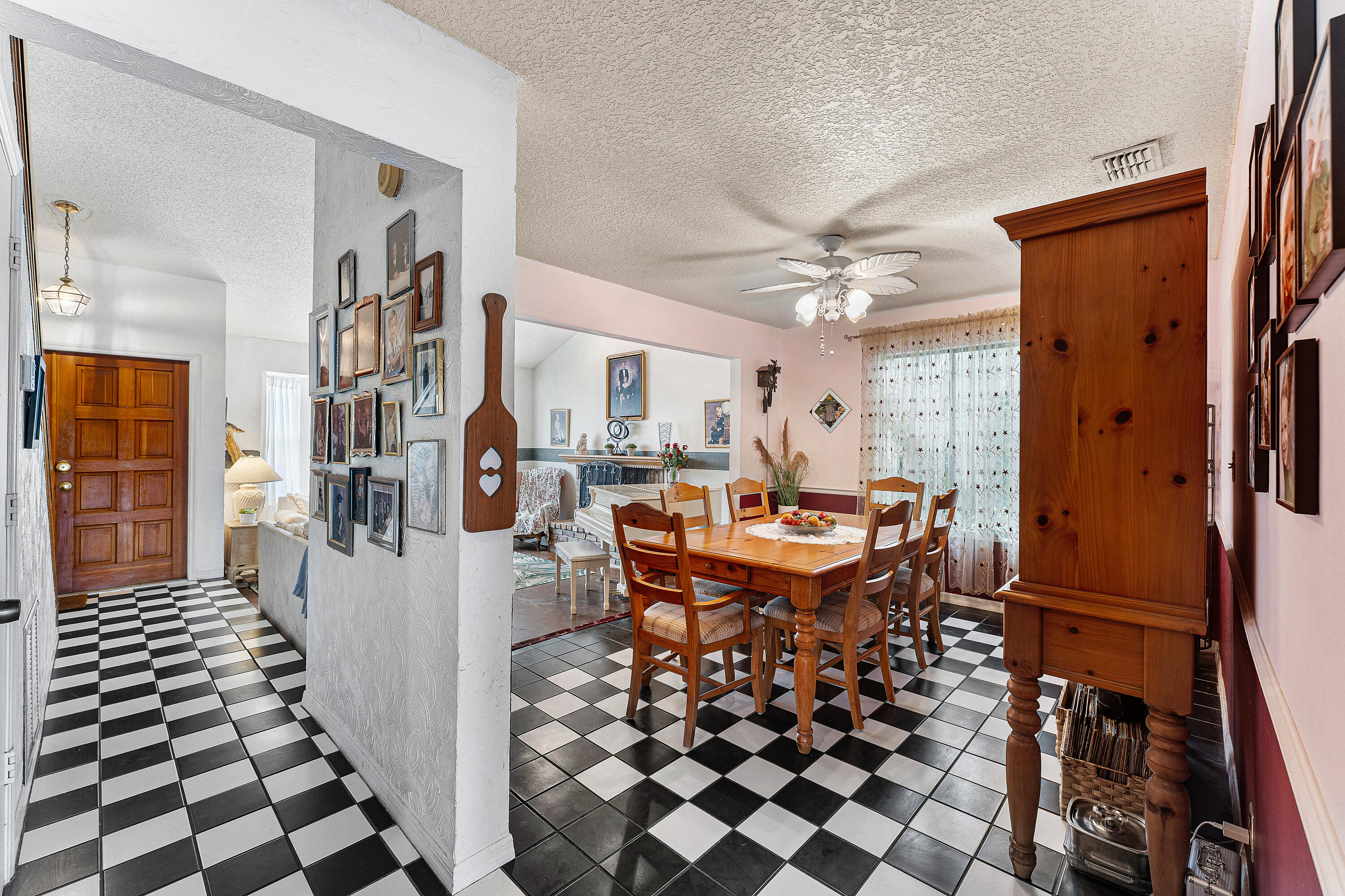 1726 Treehaven Court Property Photo 10