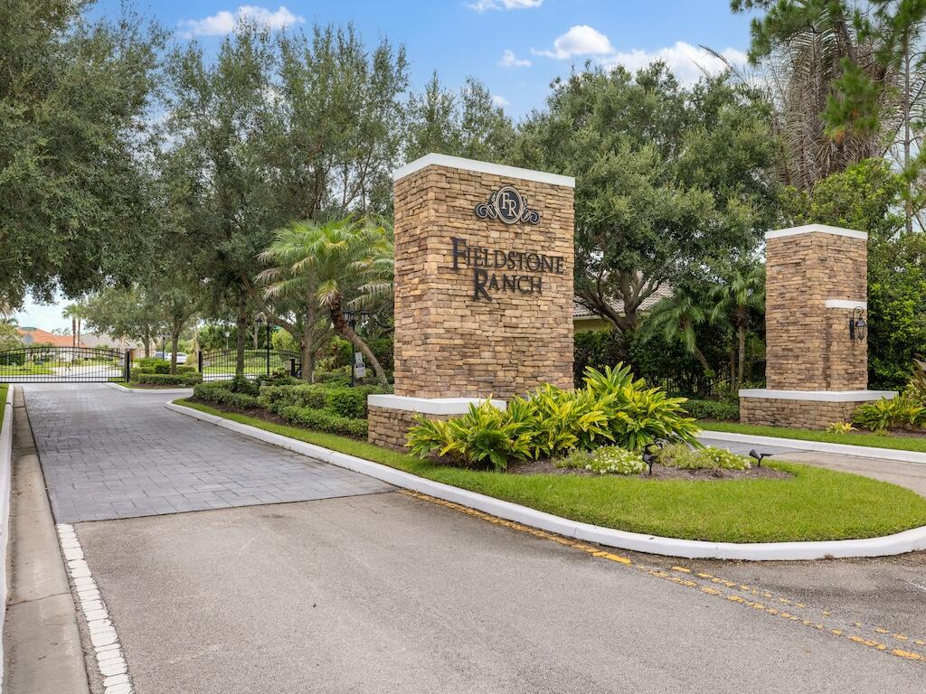 6000 Venetto Way Property Photo 3