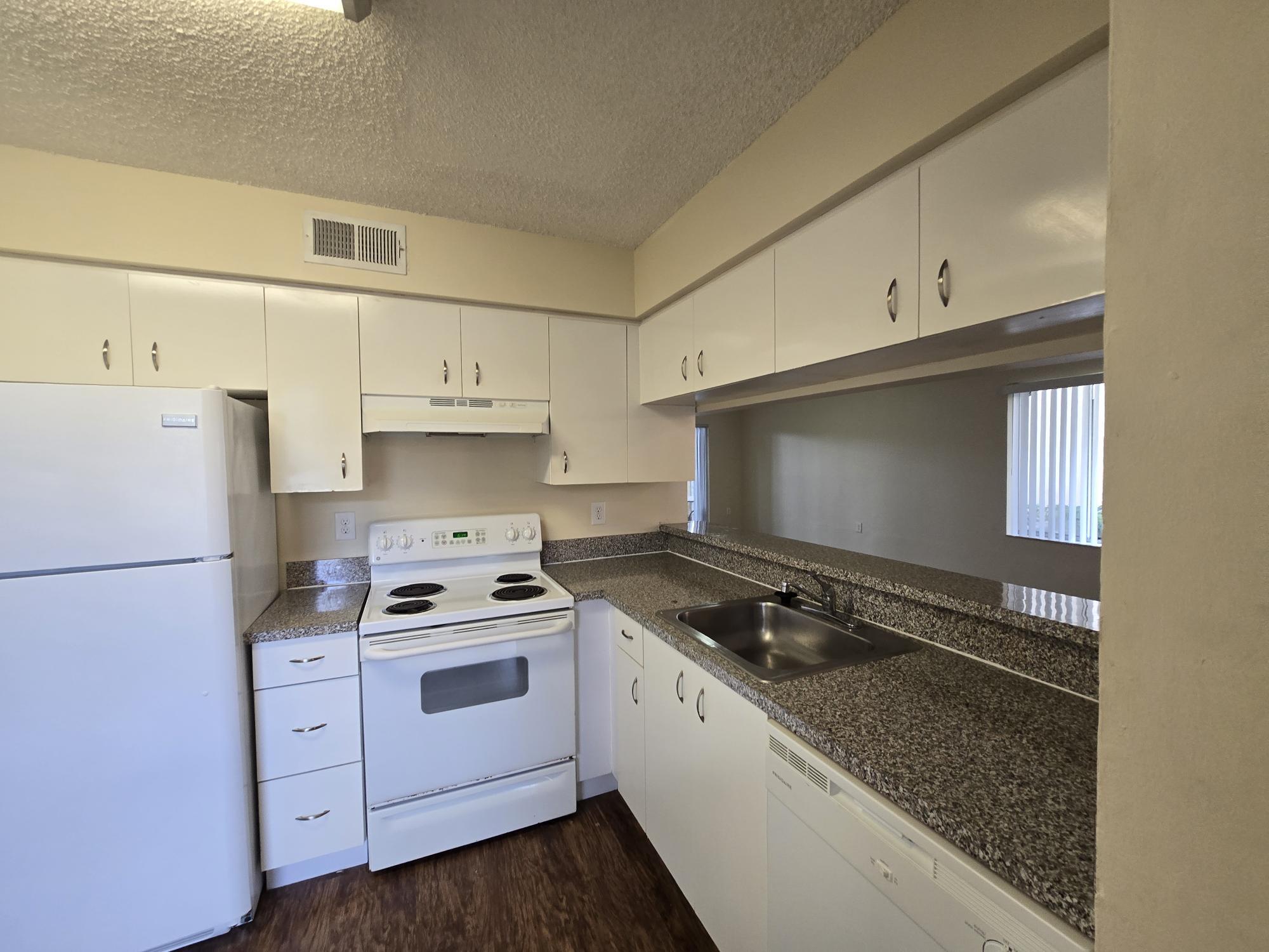 13106 Glenmoor Drive 131 Property Photo 4