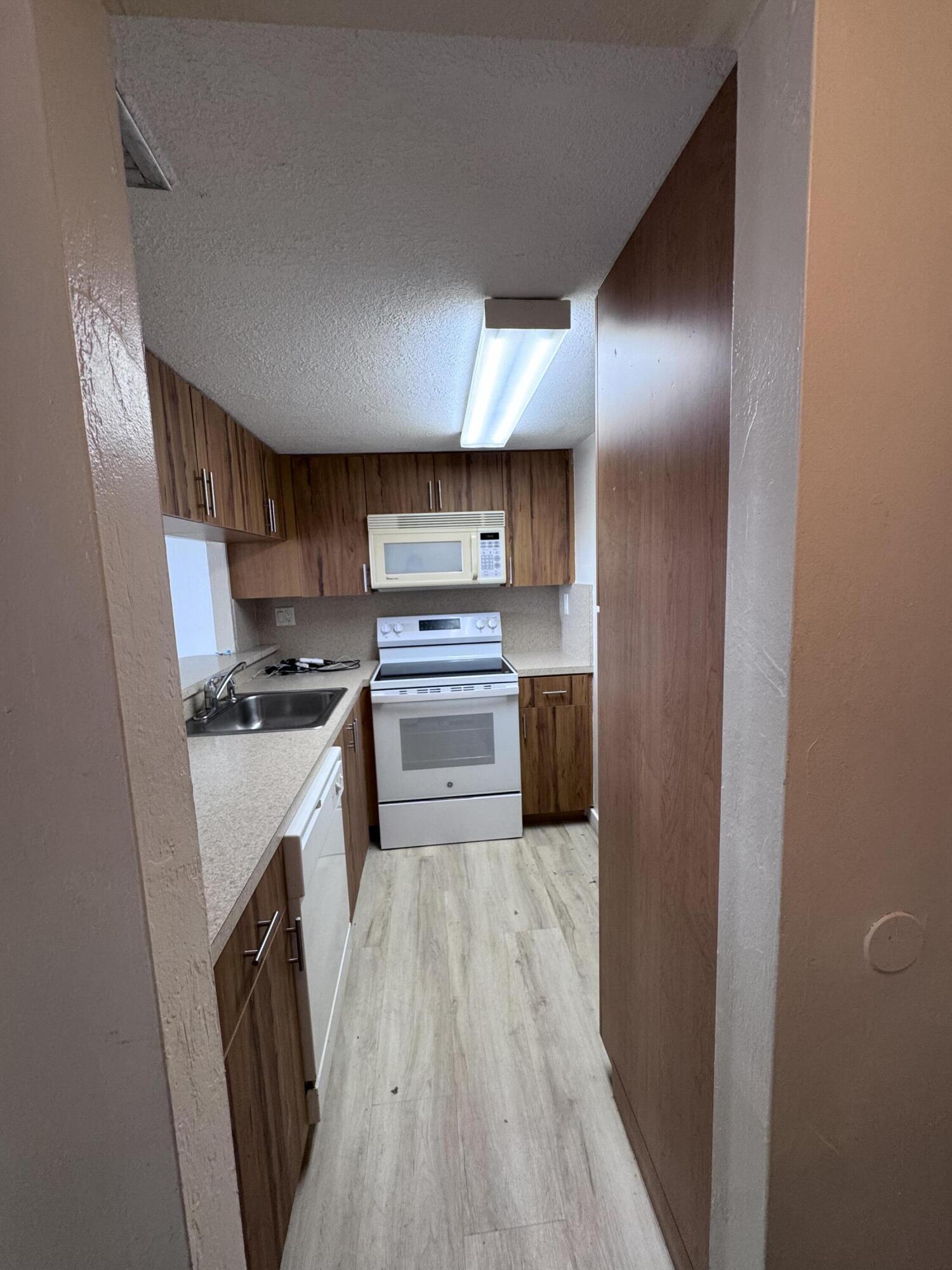 600 Ne 36th Street 1112 Property Photo 17