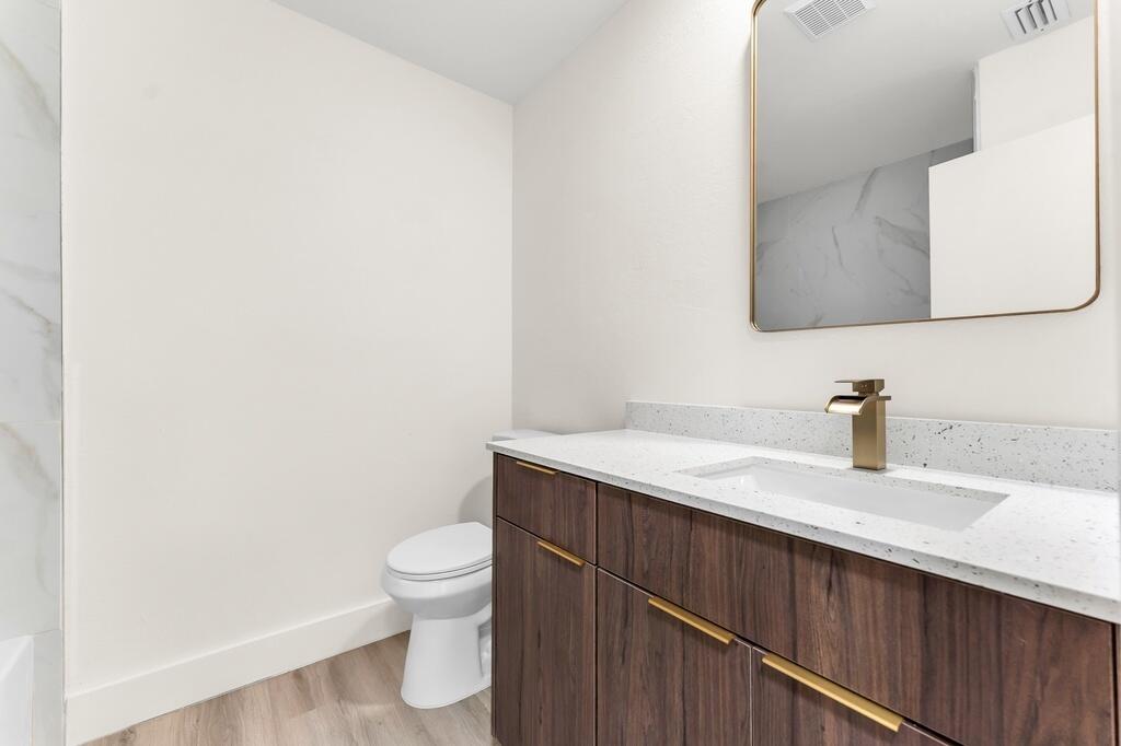 2701 N 34th Avenue 1d Property Photo 13
