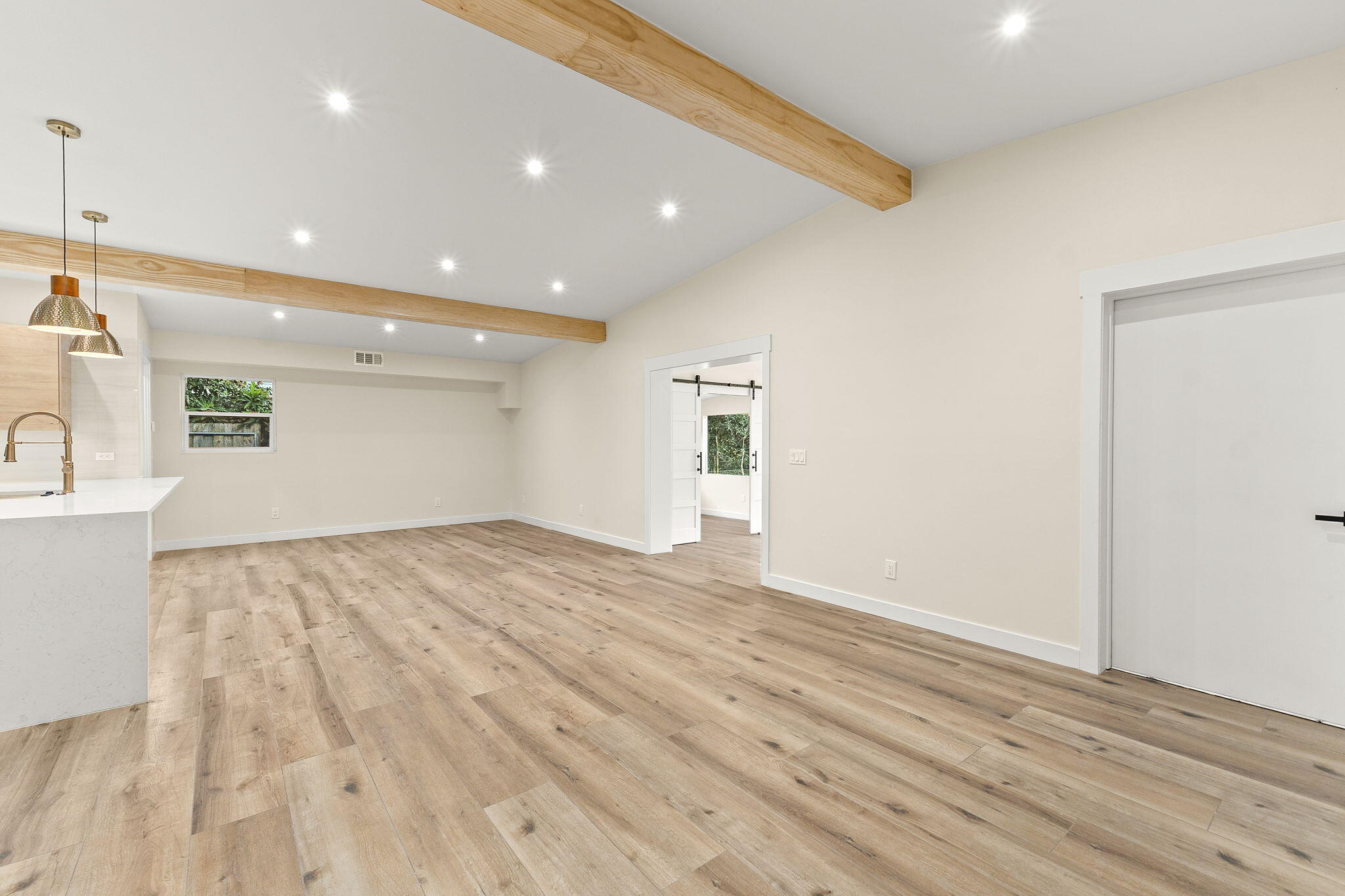 3615 Indian River Drive E Property Photo 6