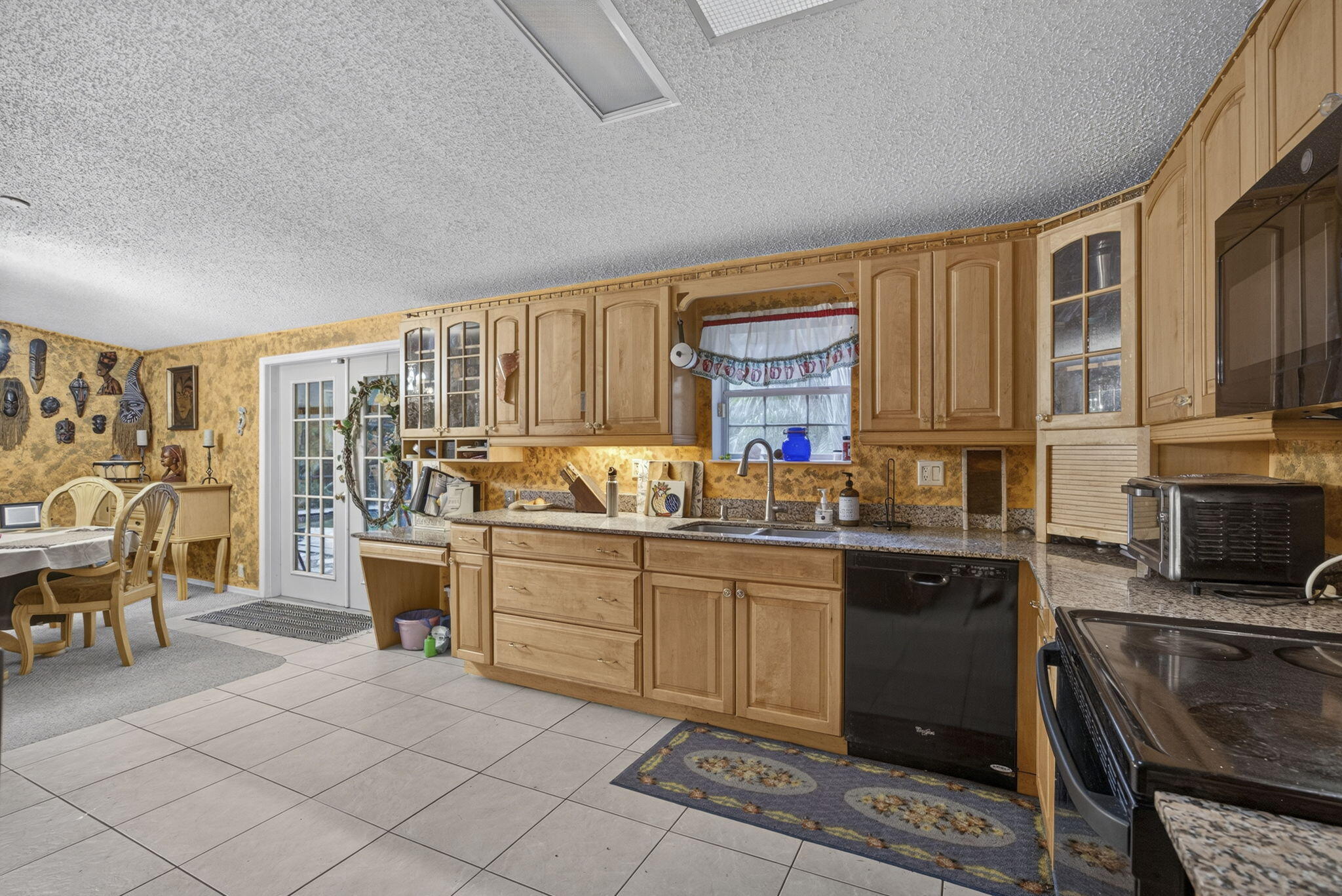 15182 Steffen Lane Property Photo 4