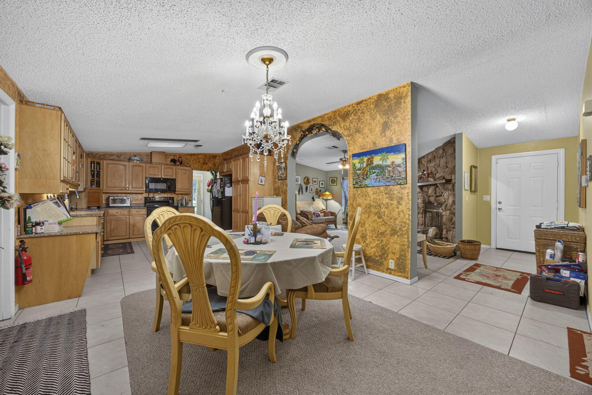15182 Steffen Lane Property Photo 5