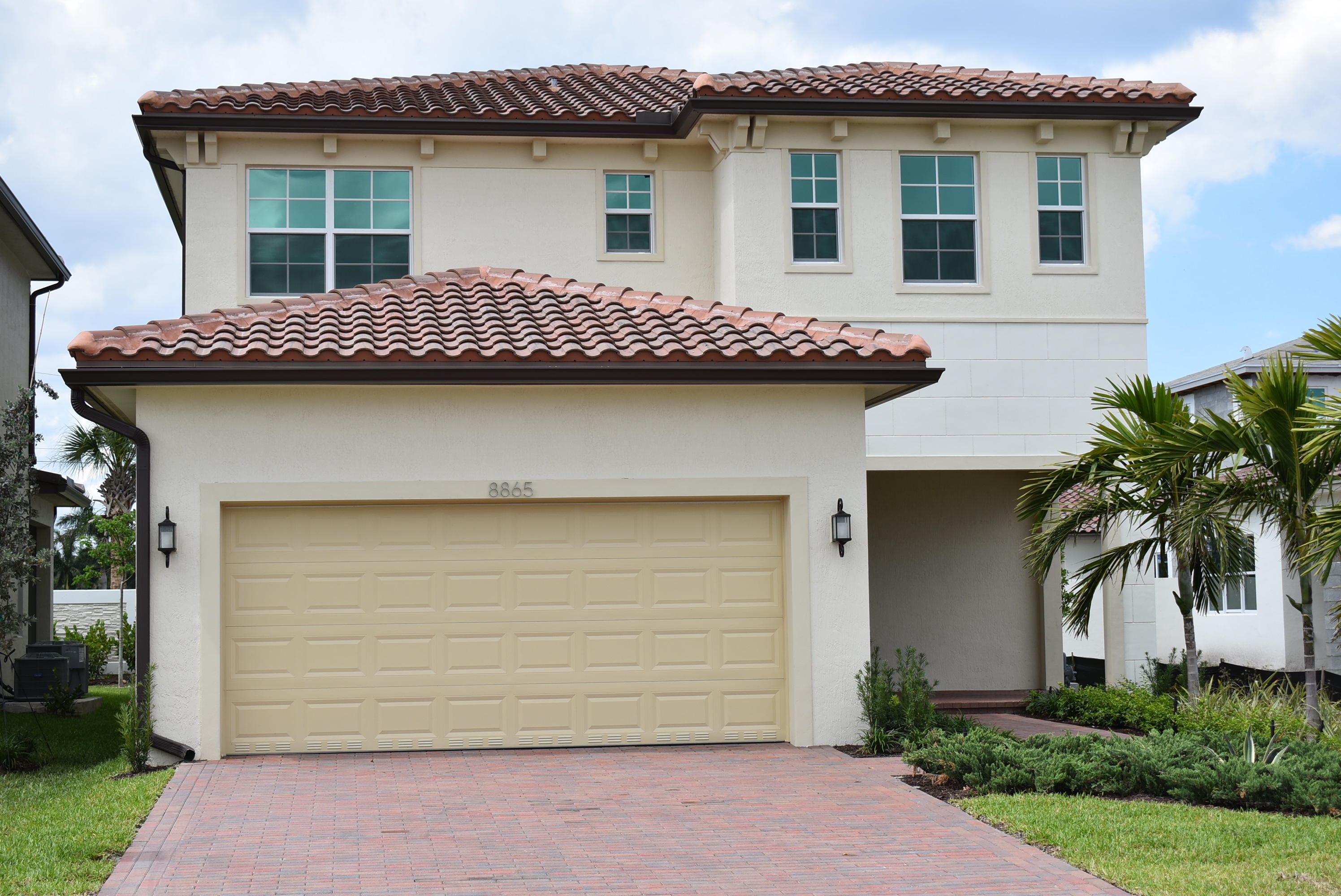 8865 Kingsmoor Way Property Photo 1