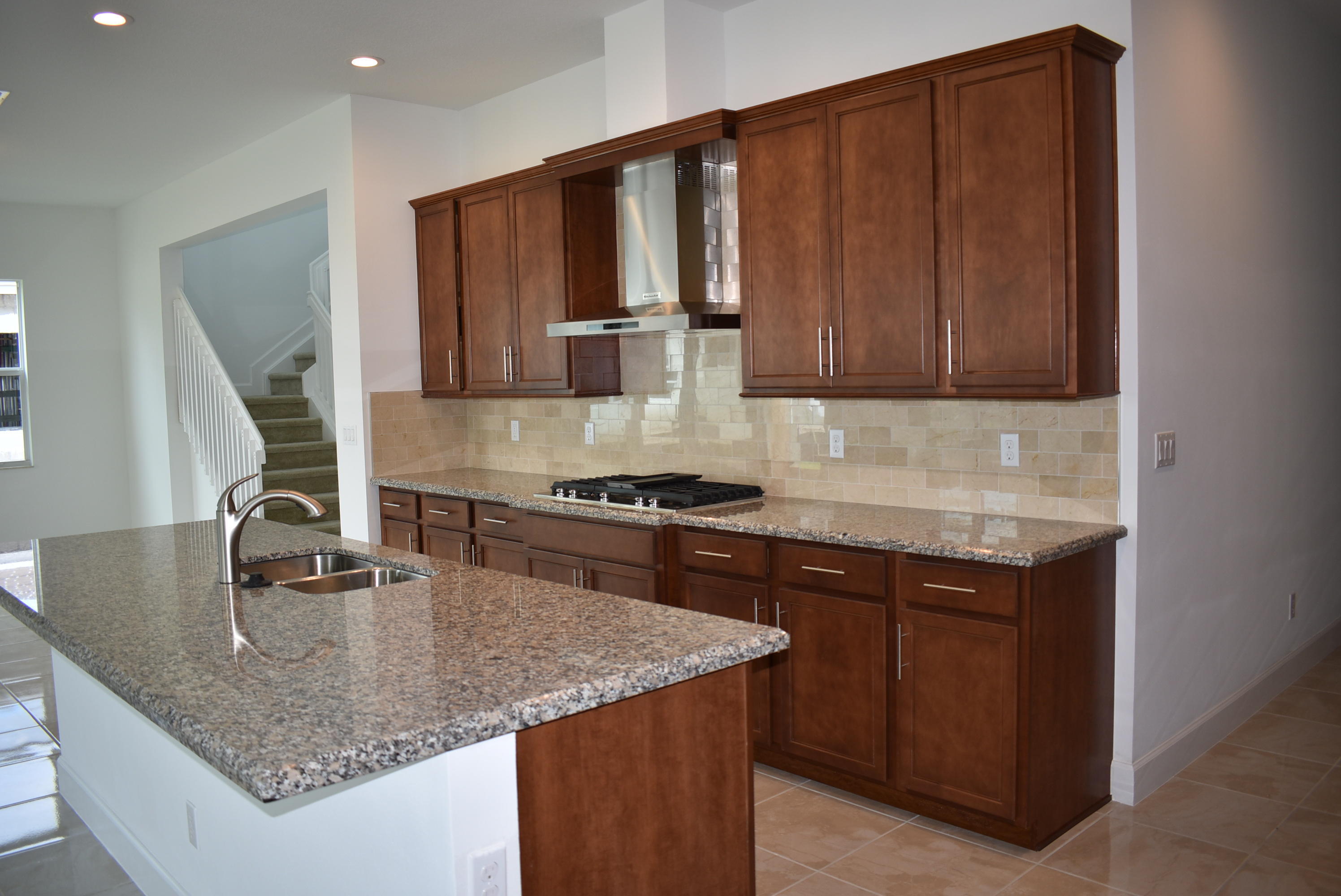 8865 Kingsmoor Way Property Photo 3