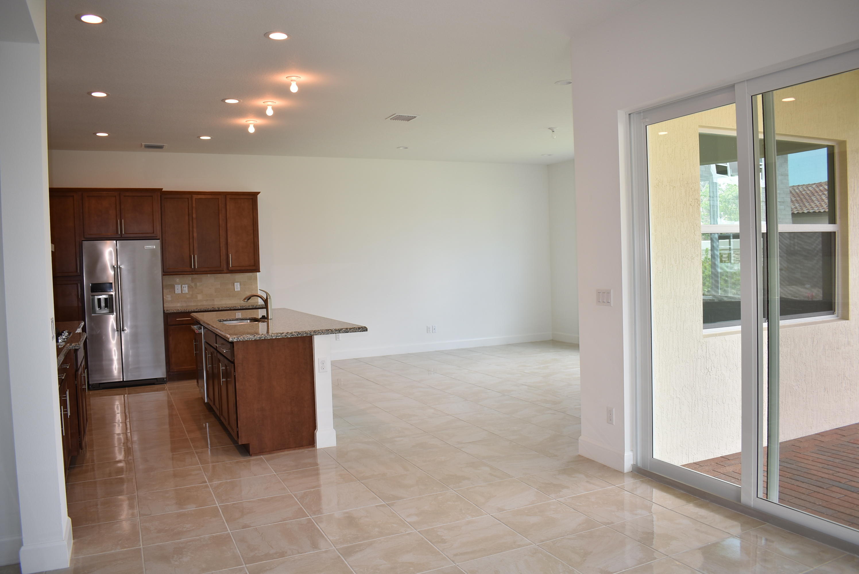 8865 Kingsmoor Way Property Photo 8