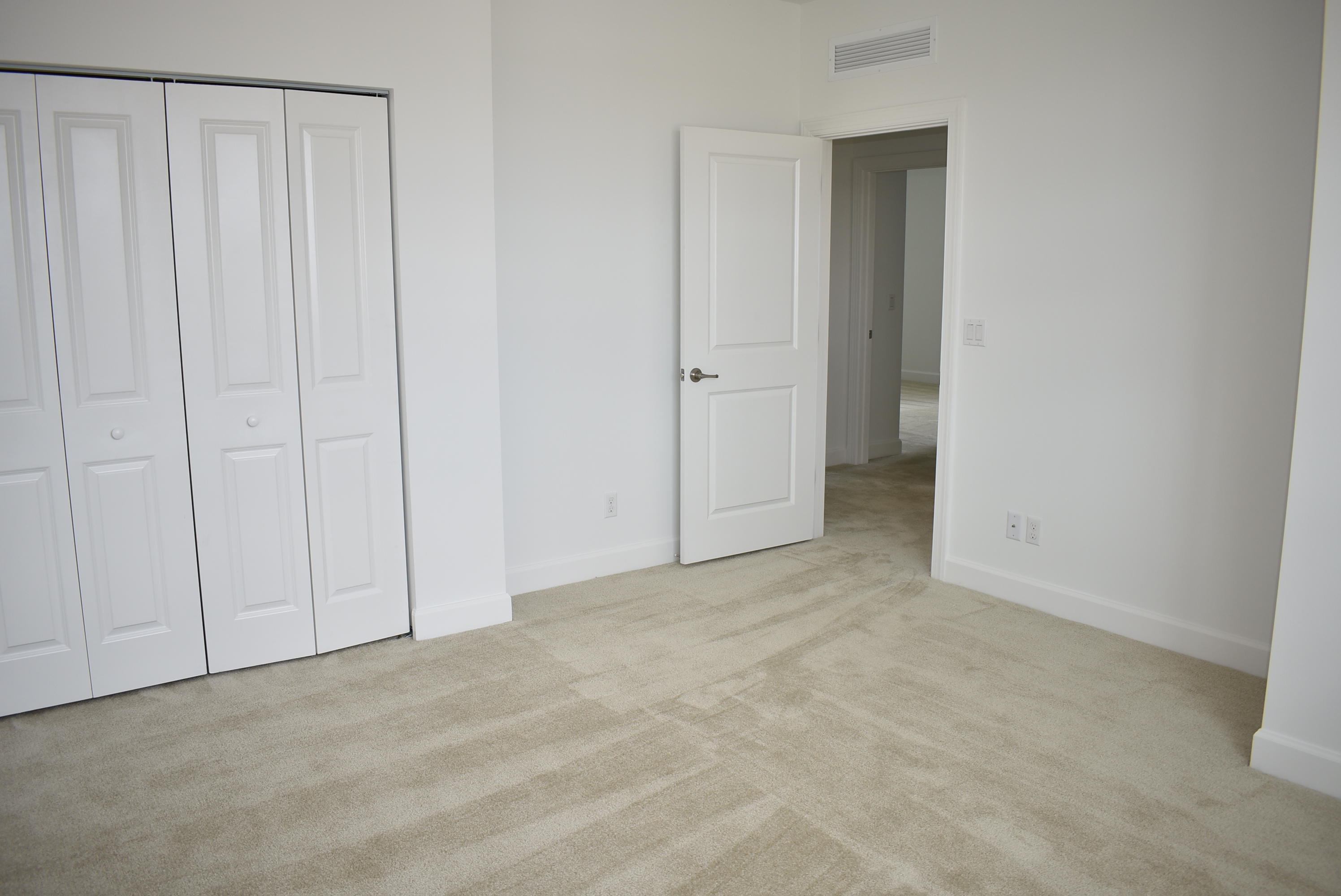 8865 Kingsmoor Way Property Photo 17