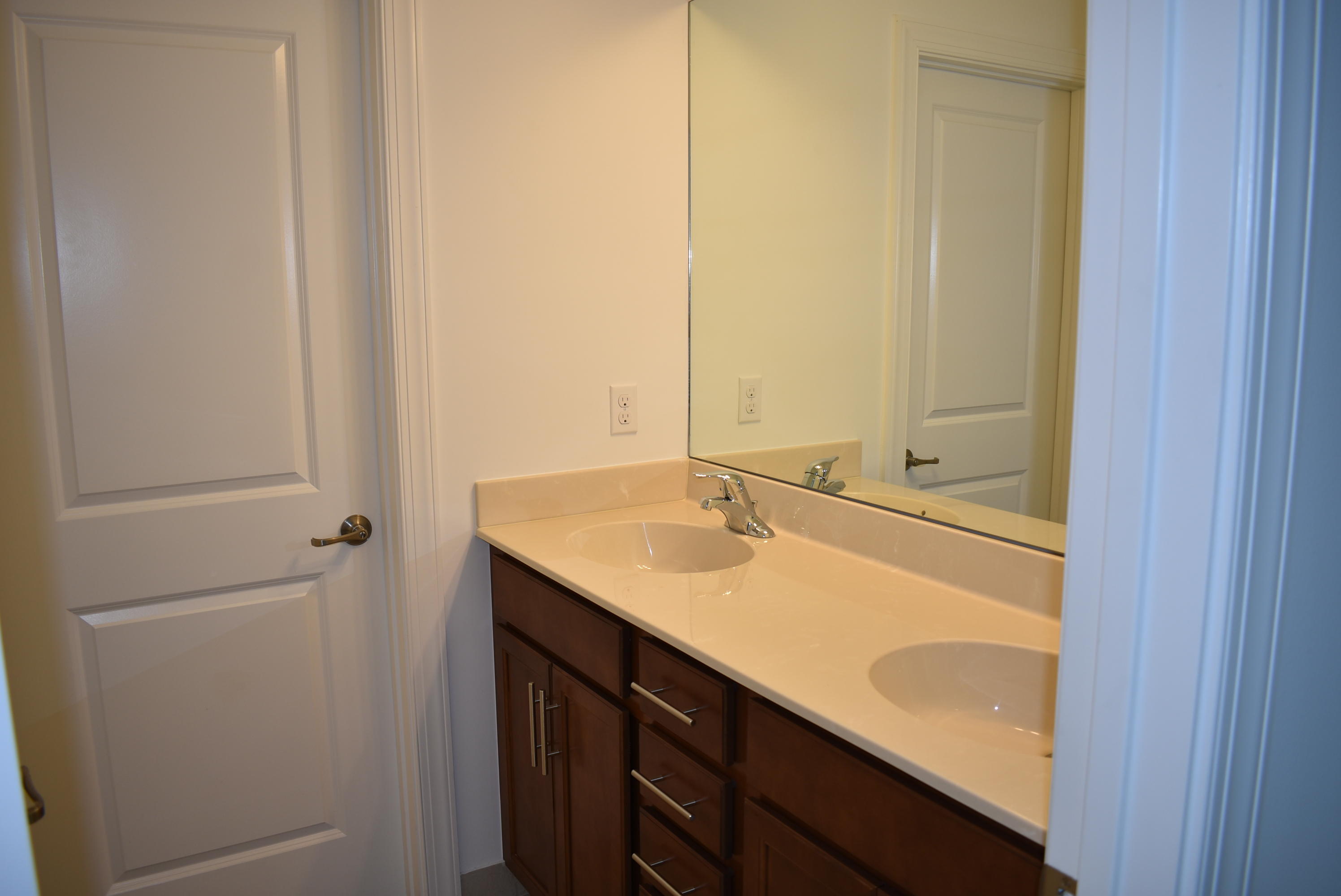 8865 Kingsmoor Way Property Photo 26