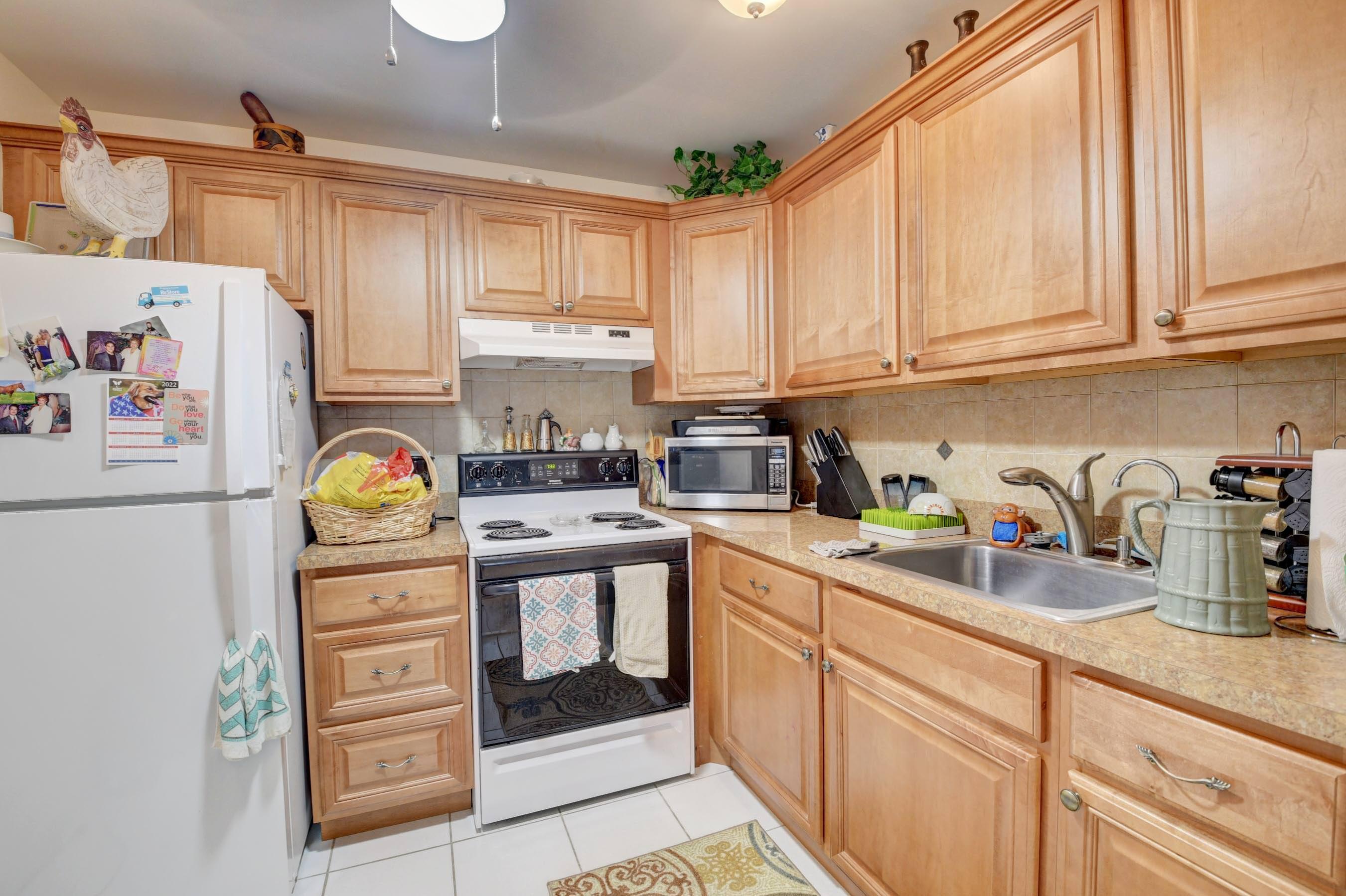 450 Brittany Drive Property Photo 4