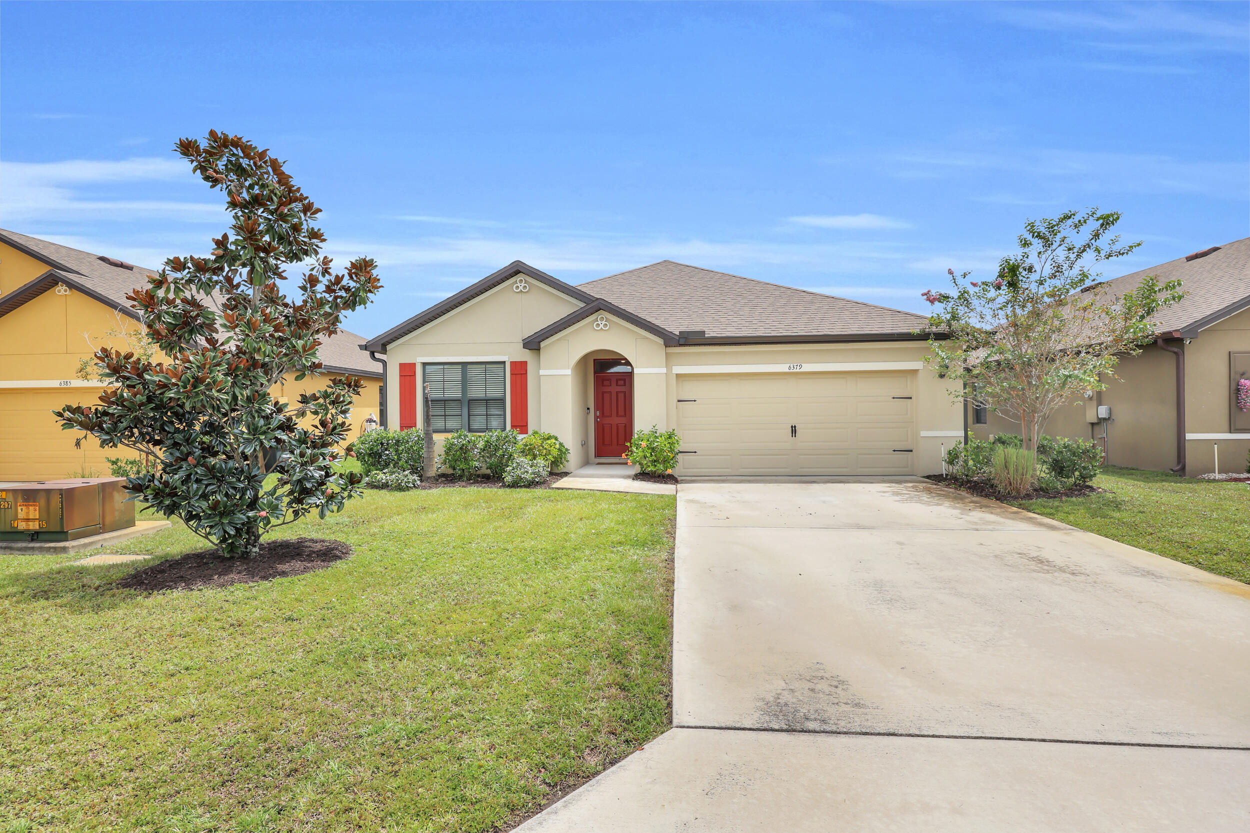 6379 Nw Northwood Loop Property Photo 1