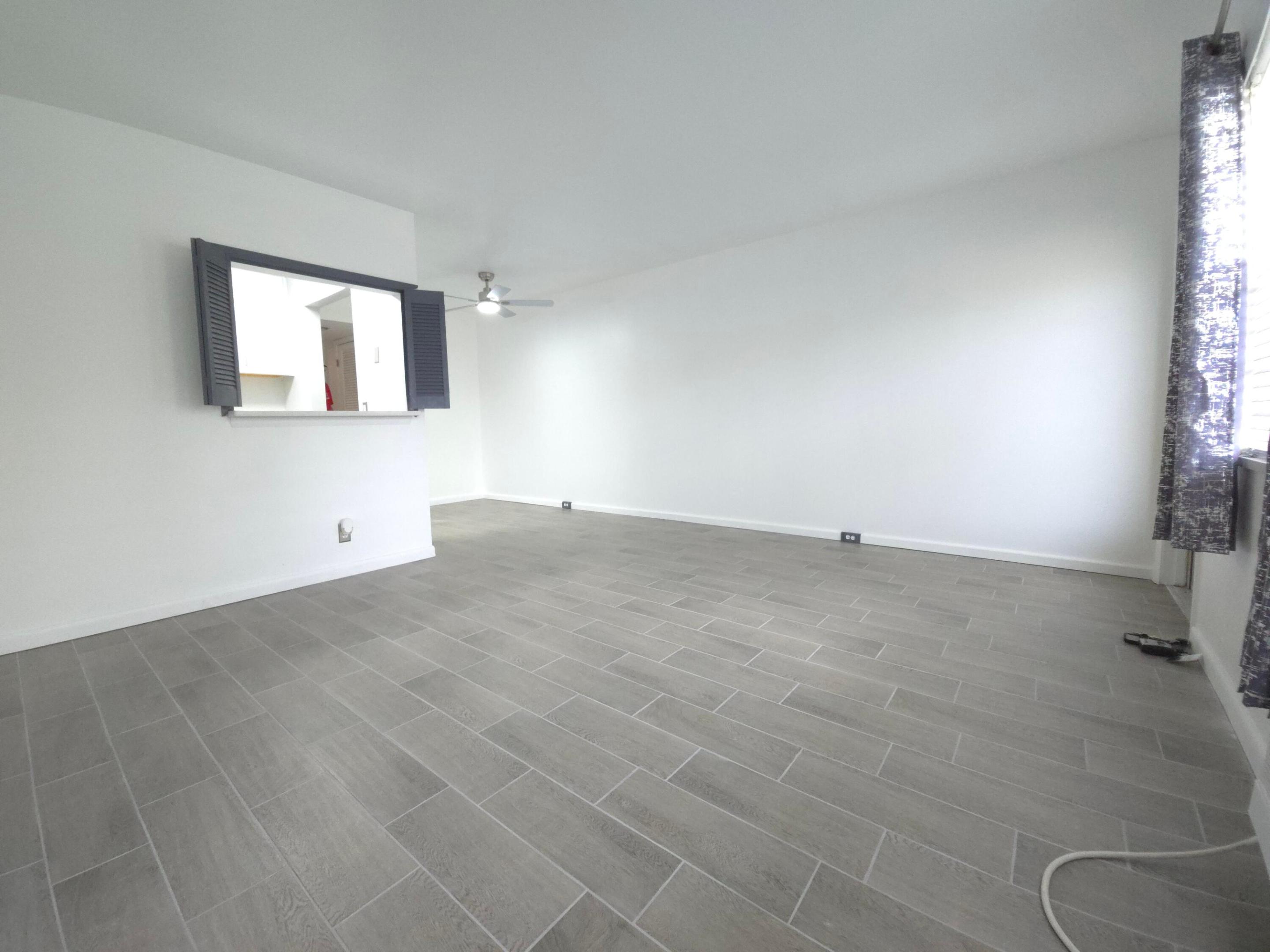 208 Kent M Property Photo 7