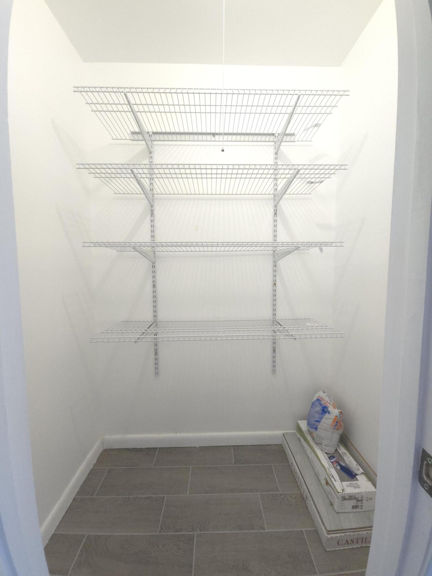 208 Kent M Property Photo 12
