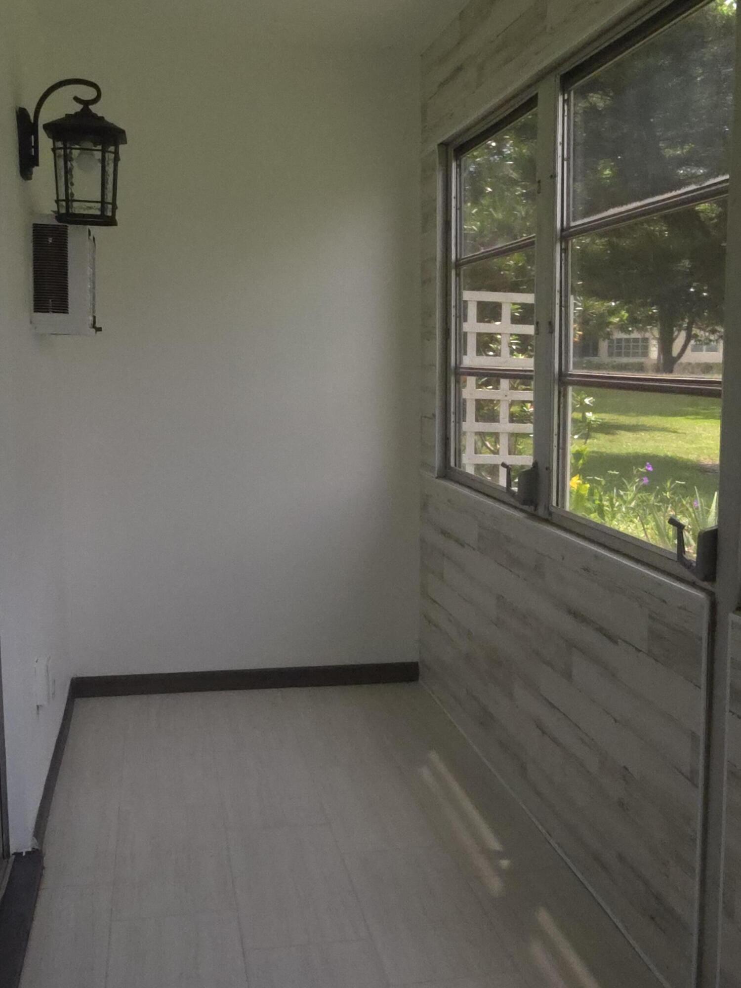 208 Kent M Property Photo 17