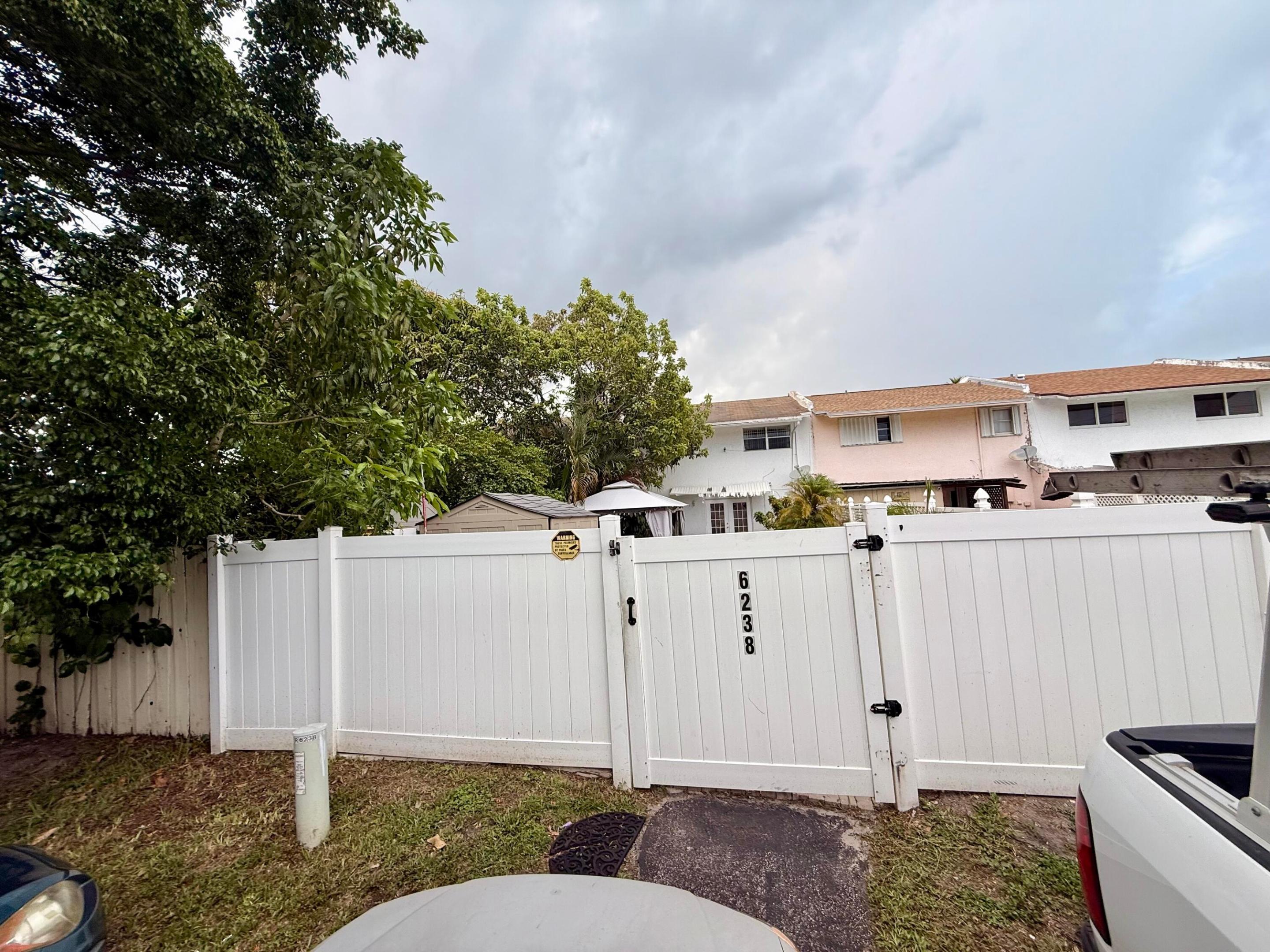 6238 Sw 7th Street Property Photo 4