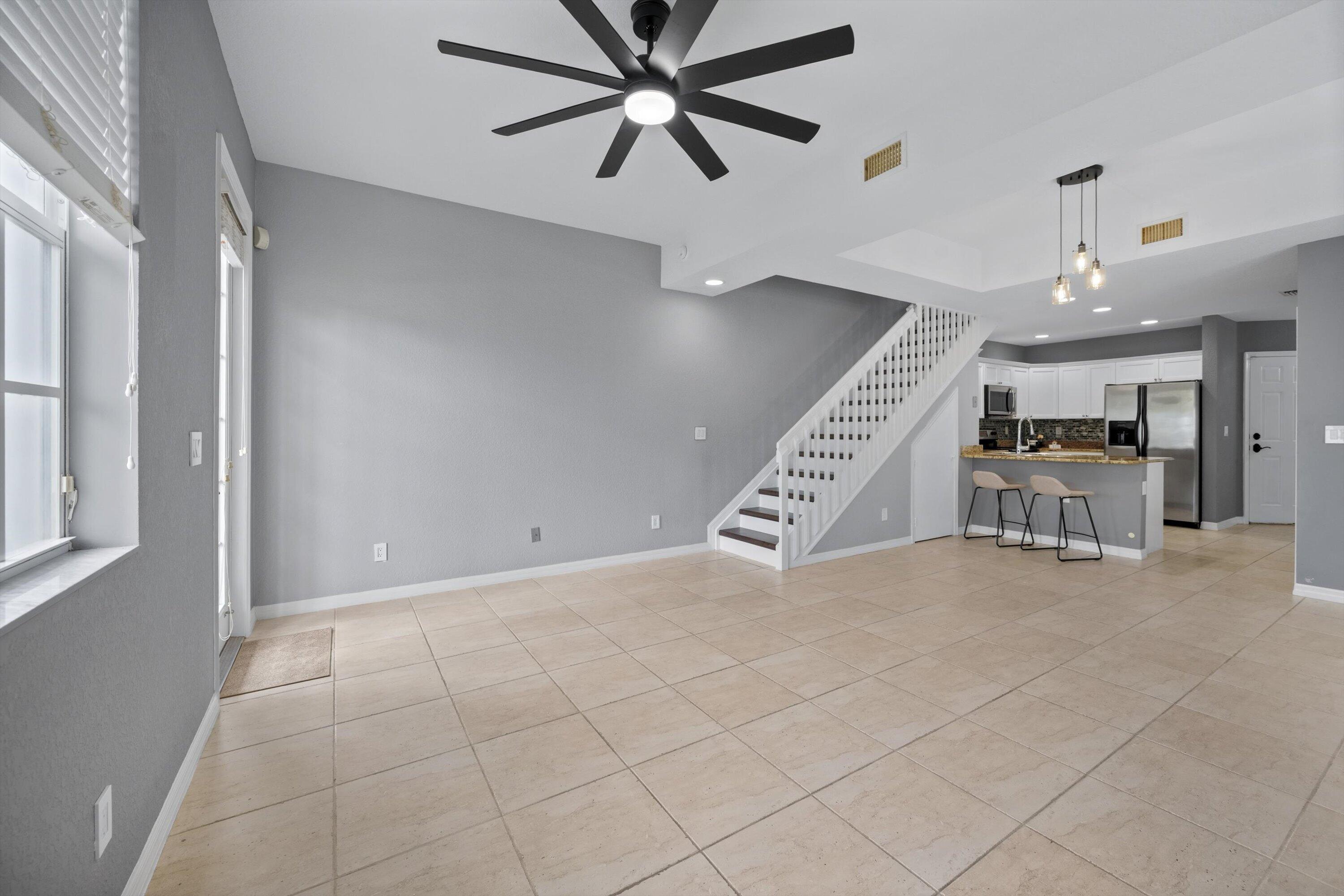 902 S Federal Highway 8 Property Photo 8