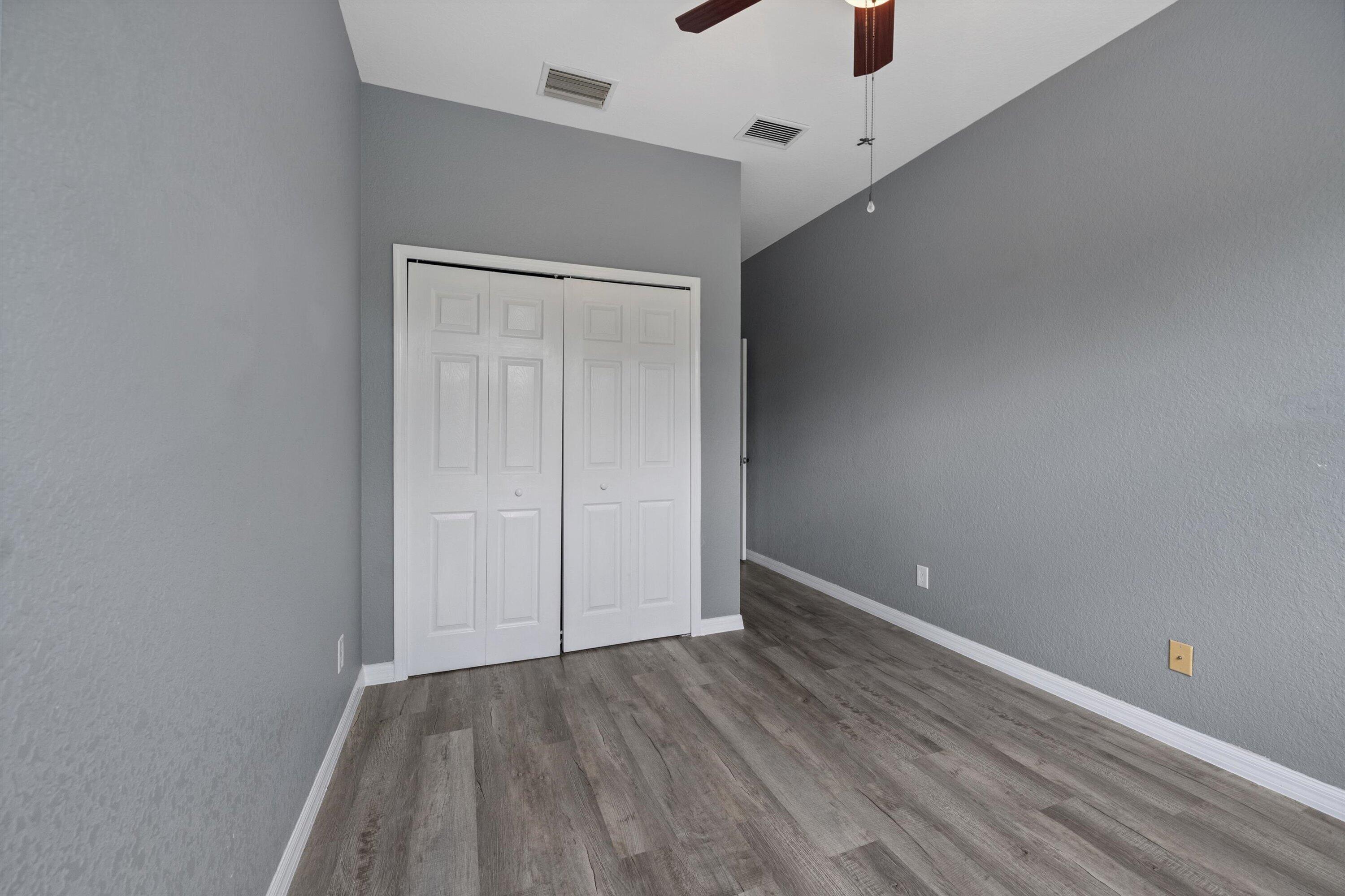 902 S Federal Highway 8 Property Photo 15