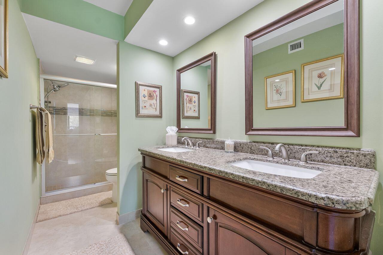 5055 Oak Hill Lane 213 Property Photo 28