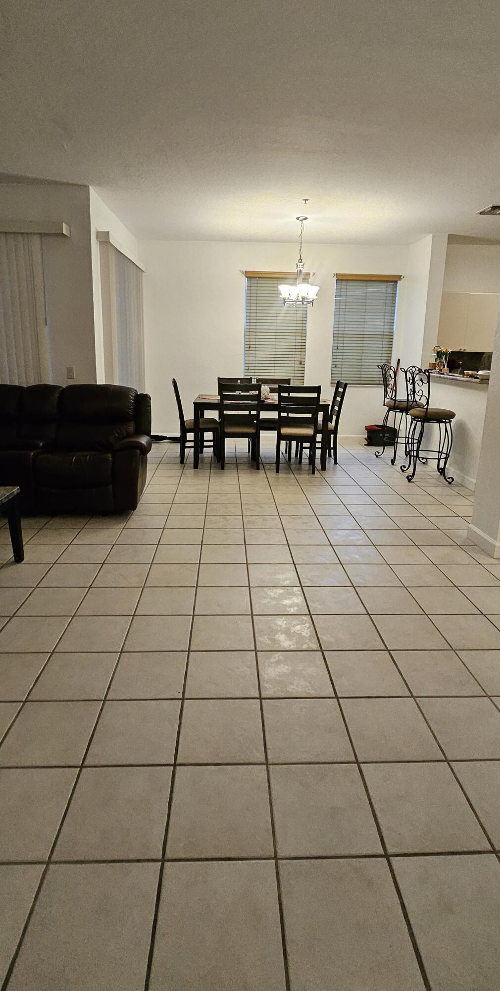 1110 E Shoma Drive E 423 Property Photo 6