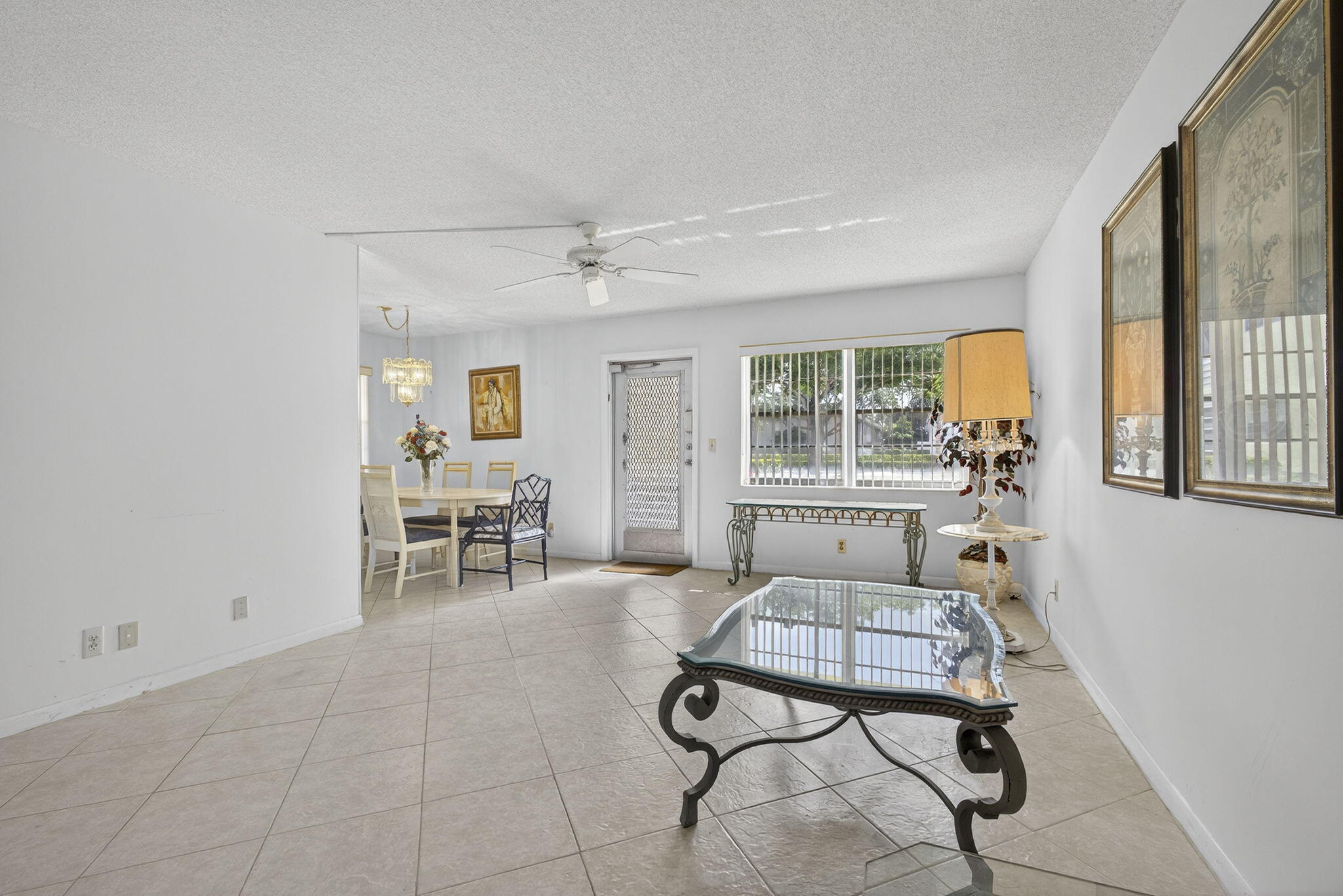 100 Sheffield E Property Photo 5