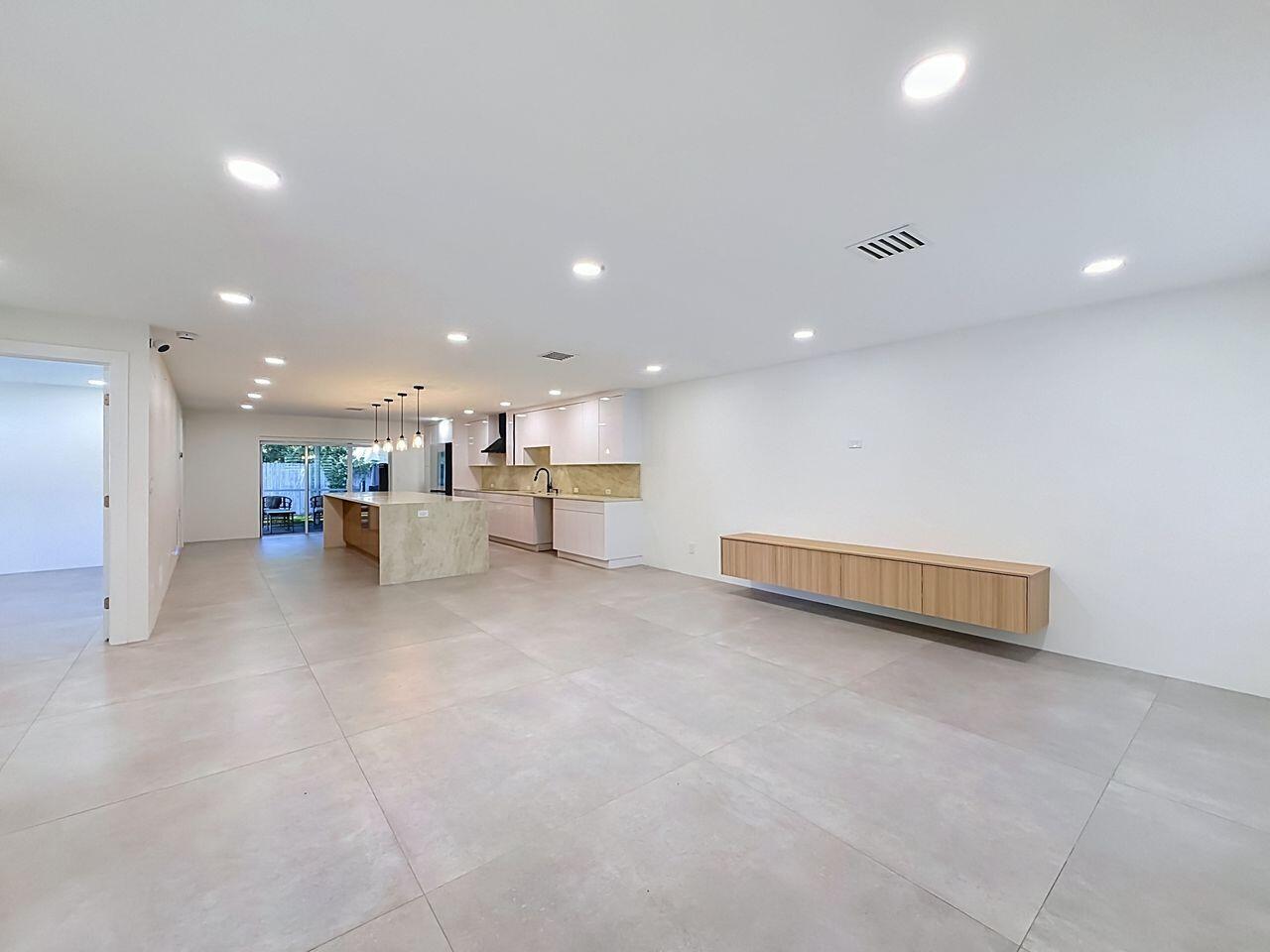 8971 Nw 33rd Street E-w Property Photo 10