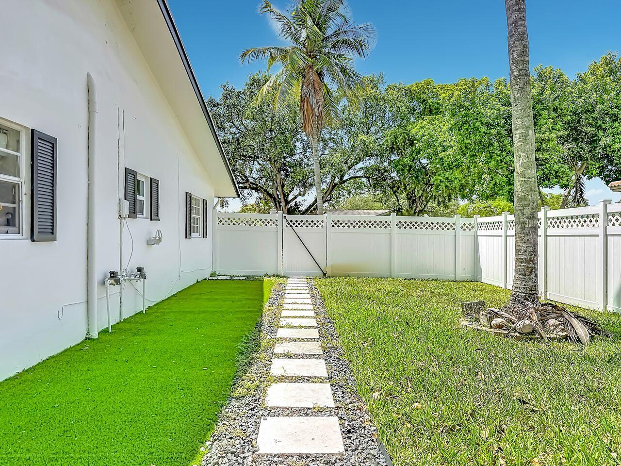 8971 Nw 33rd Street E-w Property Photo 21