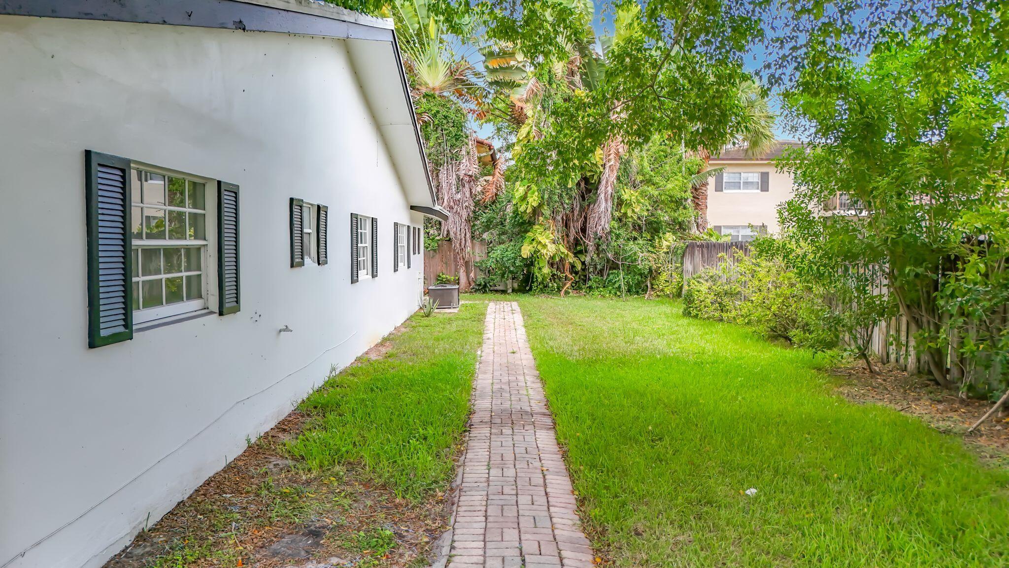 8971 Nw 33rd Street E-w Property Photo 42