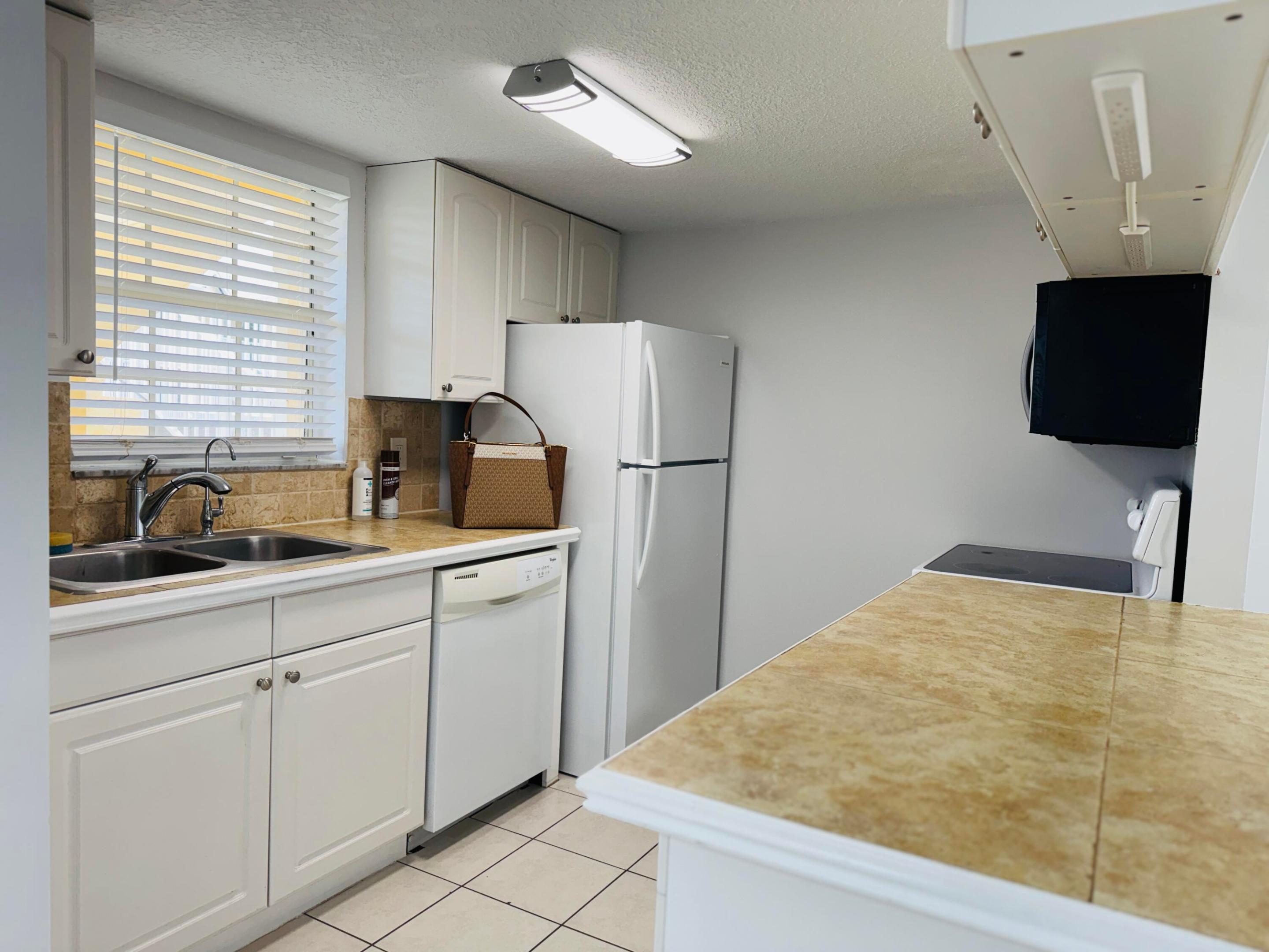 6323 La Costa Drive H Property Photo 5